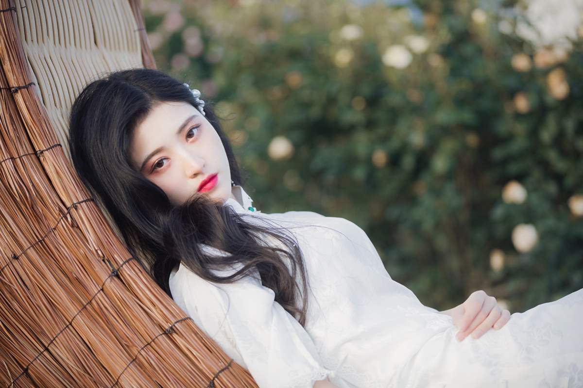 [YITUYU艺图语]2025.06.12 绮梦绽放 当初叫人家小田田 预览图 - 2