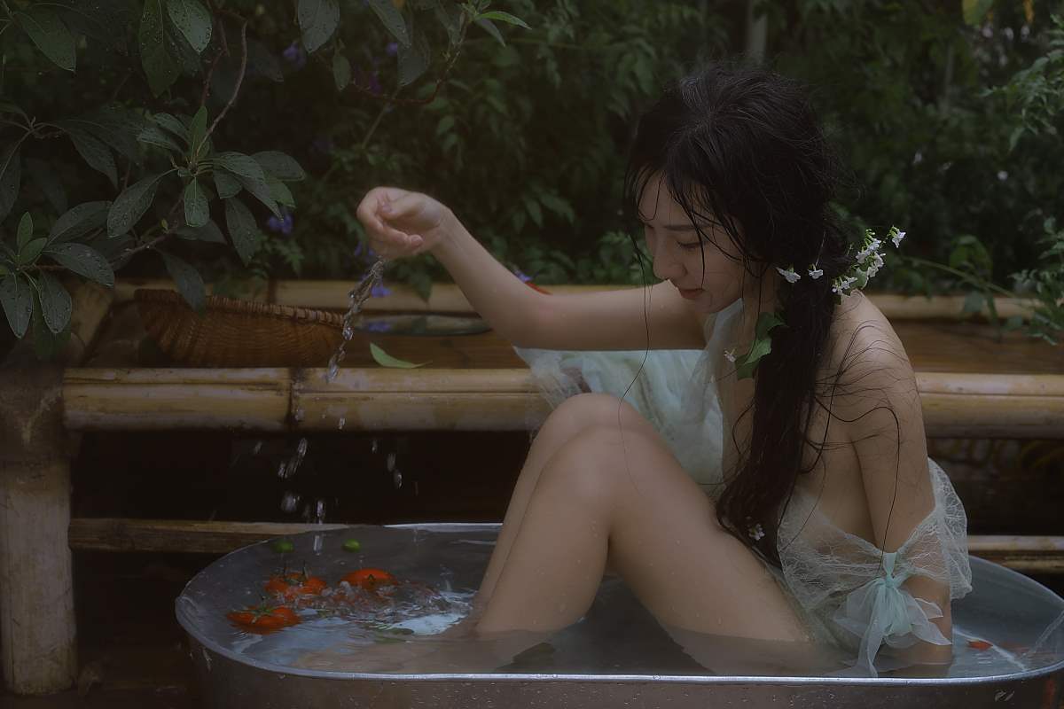 [YITUYU艺图语]2025.06.13 盛夏 Wendy园子模特