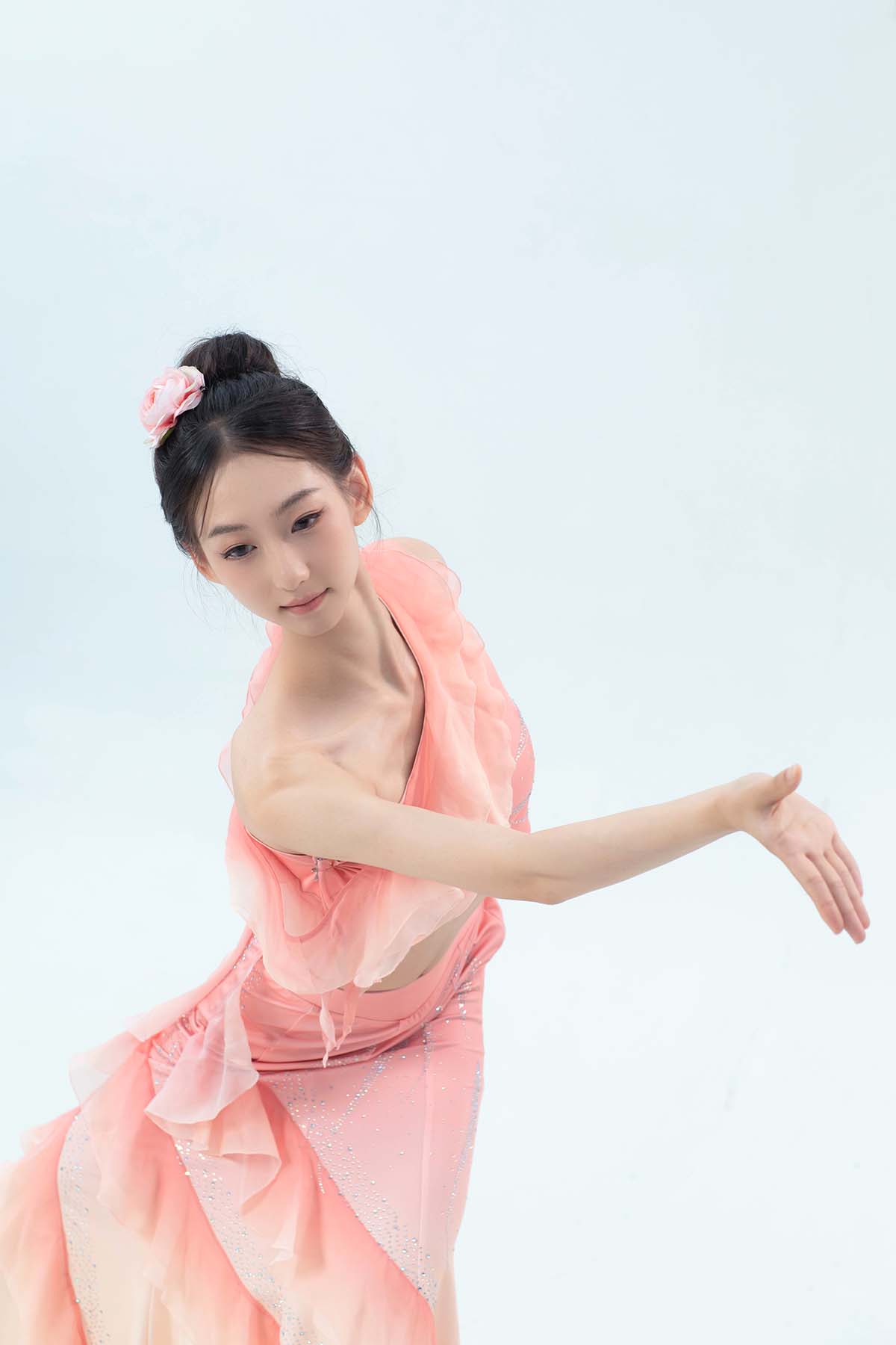 [YITUYU艺图语]2025.06.14 跳傣舞的少女 小桃儿酱