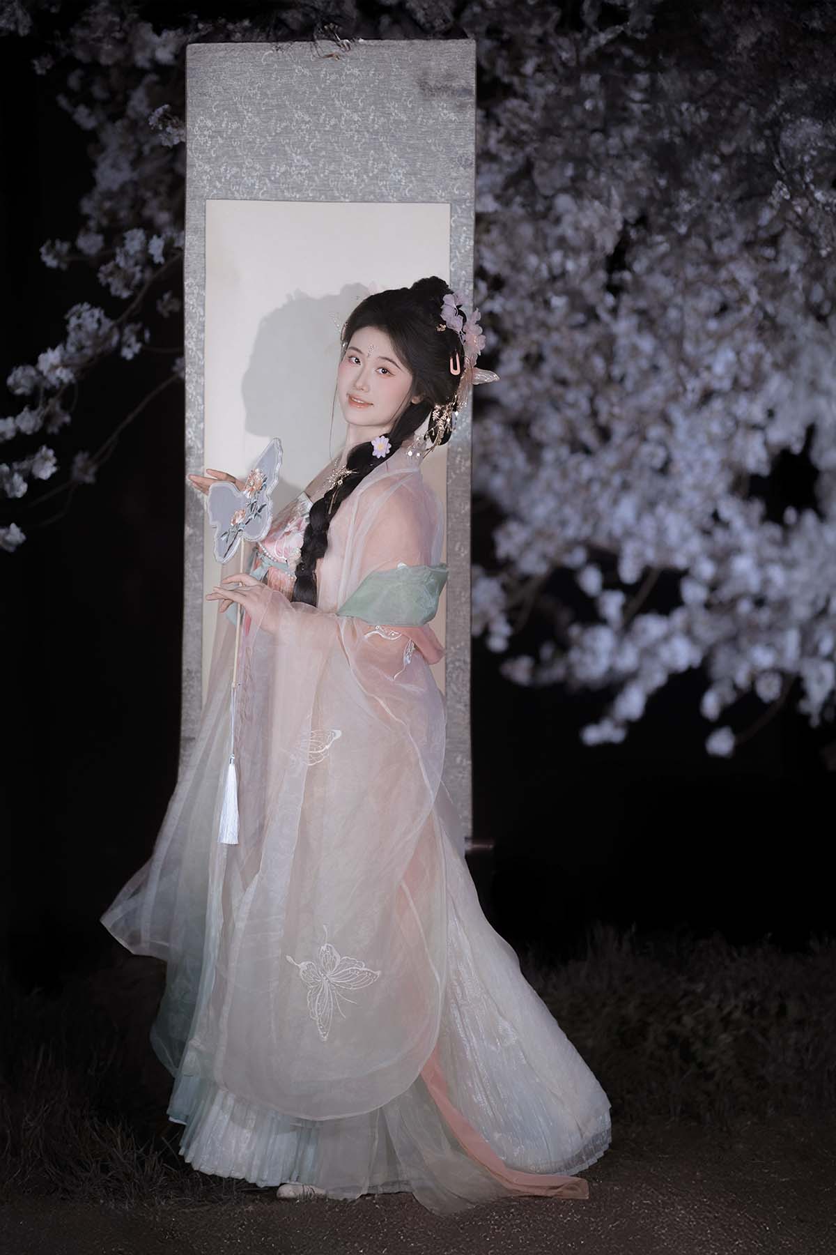 [YITUYU艺图语]2025.06.15 春夜赏樱 静若初夏