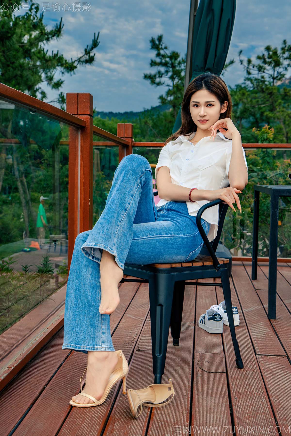 足愉心 NO.048 沐晴（搭配：白衬衣、牛仔长裤、肉色丝袜、浅色高跟鞋） 预览图 - 2