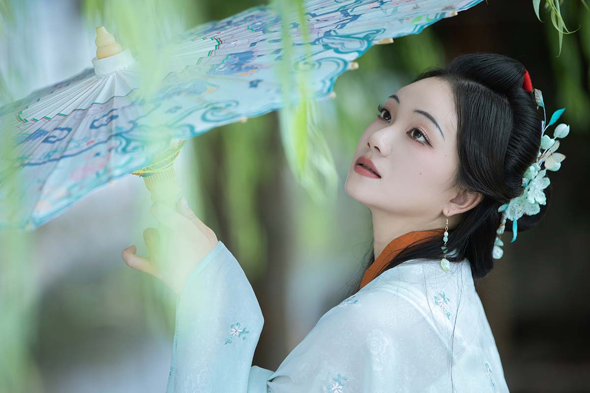 [YITUYU艺图语]2025.06.17 绿柳亭前 秋哒哒–