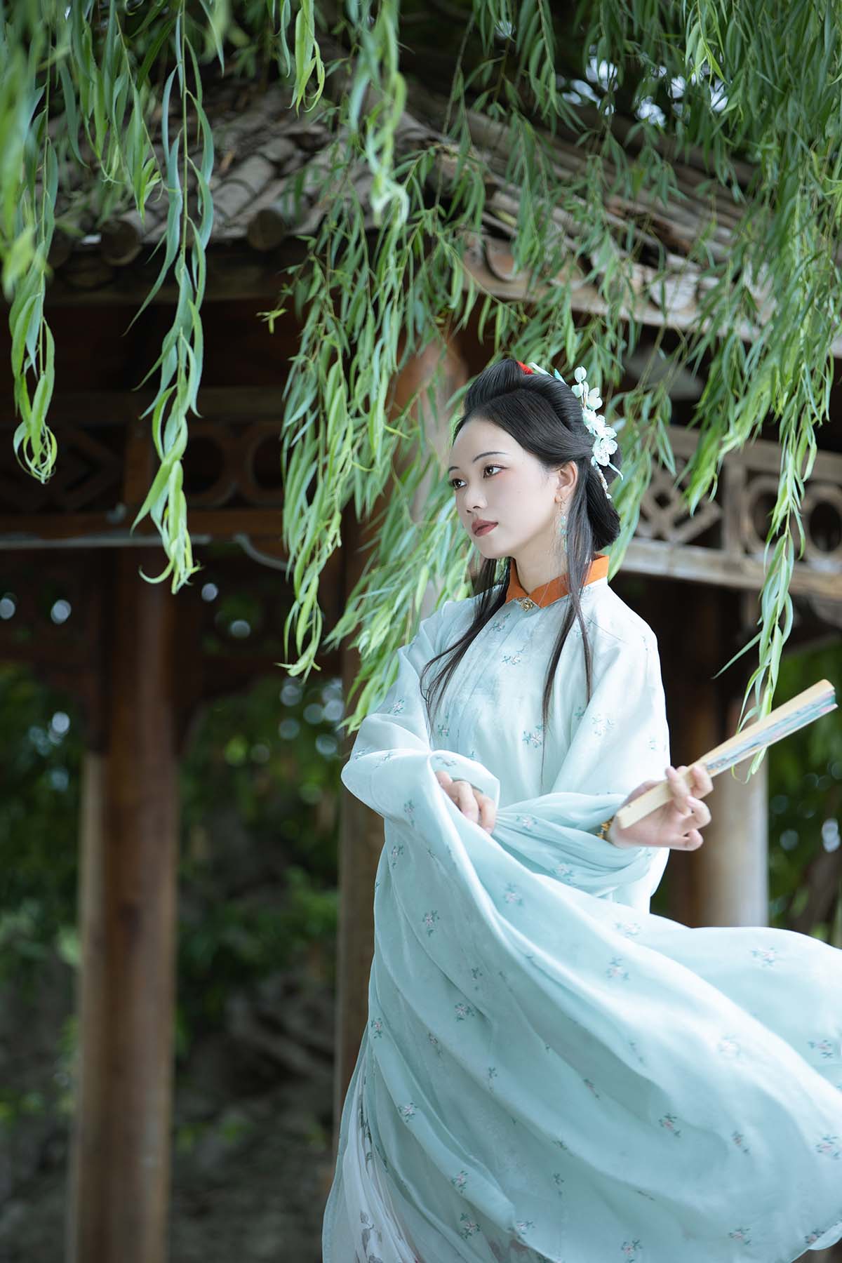 [YITUYU艺图语]2025.06.17 绿柳亭前 秋哒哒– 预览图 - 2