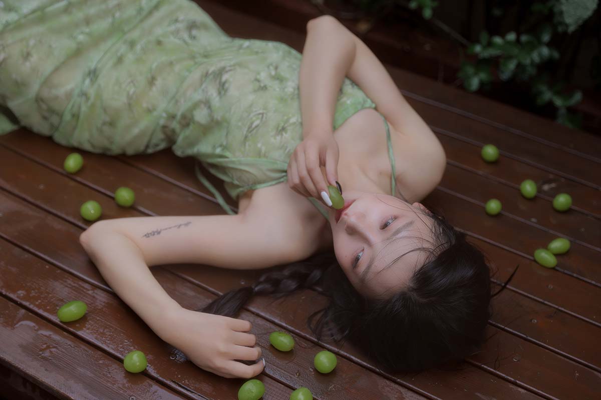 [YITUYU艺图语]2025.06.17 夏日青提 duo朵 预览图 - 2