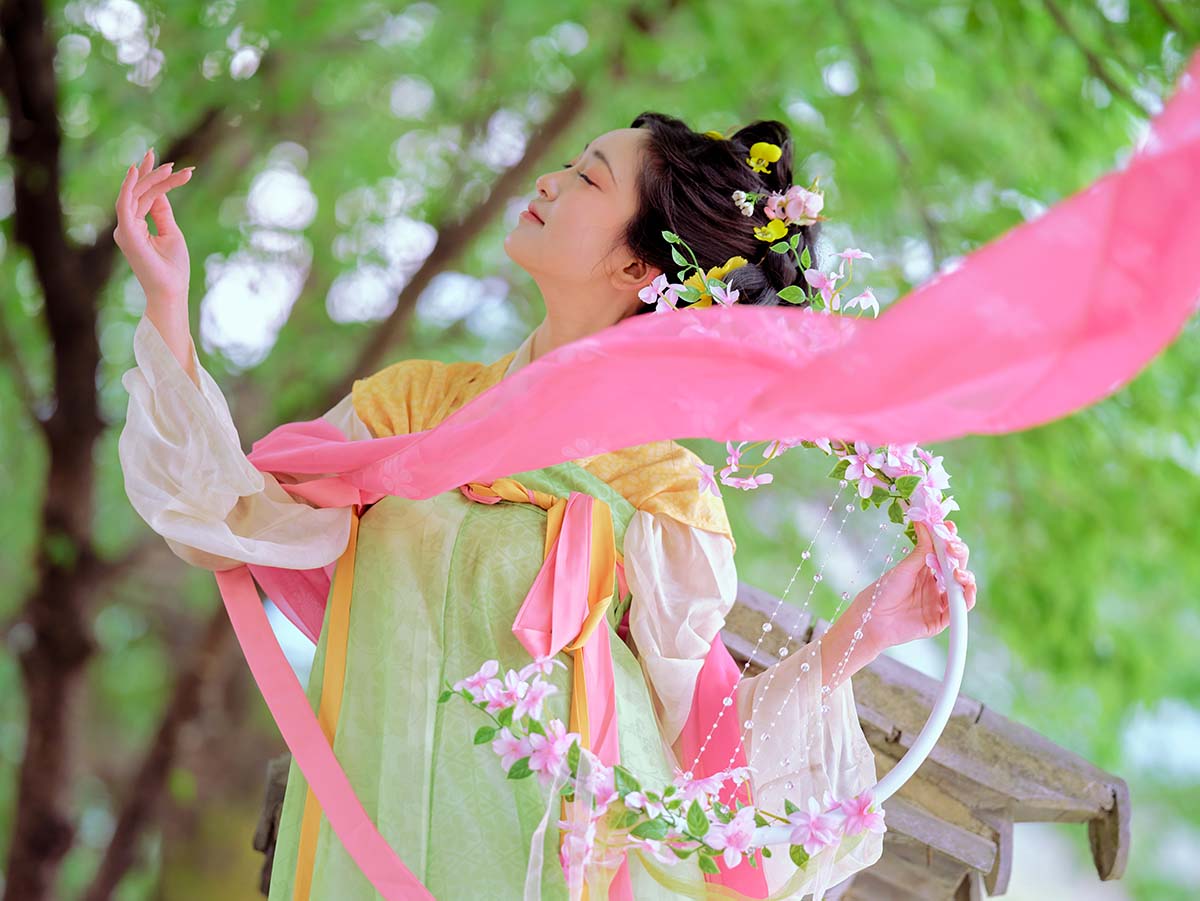 [YITUYU艺图语]2025.06.18 春日 冷酷王爷 预览图 - 2