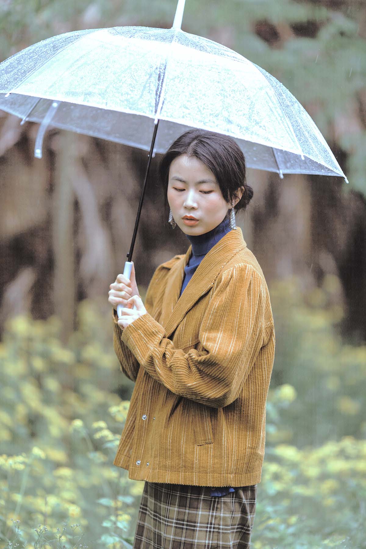 [YITUYU艺图语]2025.06.18 生锈的感情又逢下雨天 十贰晴