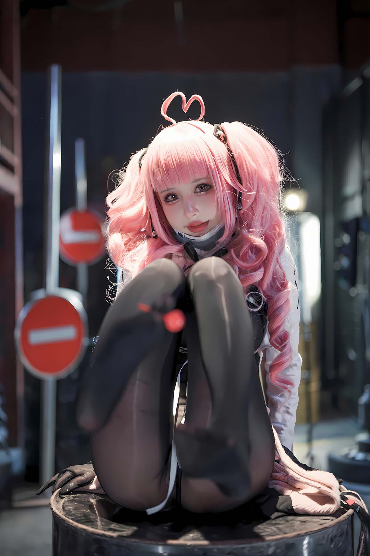 您的蛋蛋 – 交错战线 粉毛卡提娜