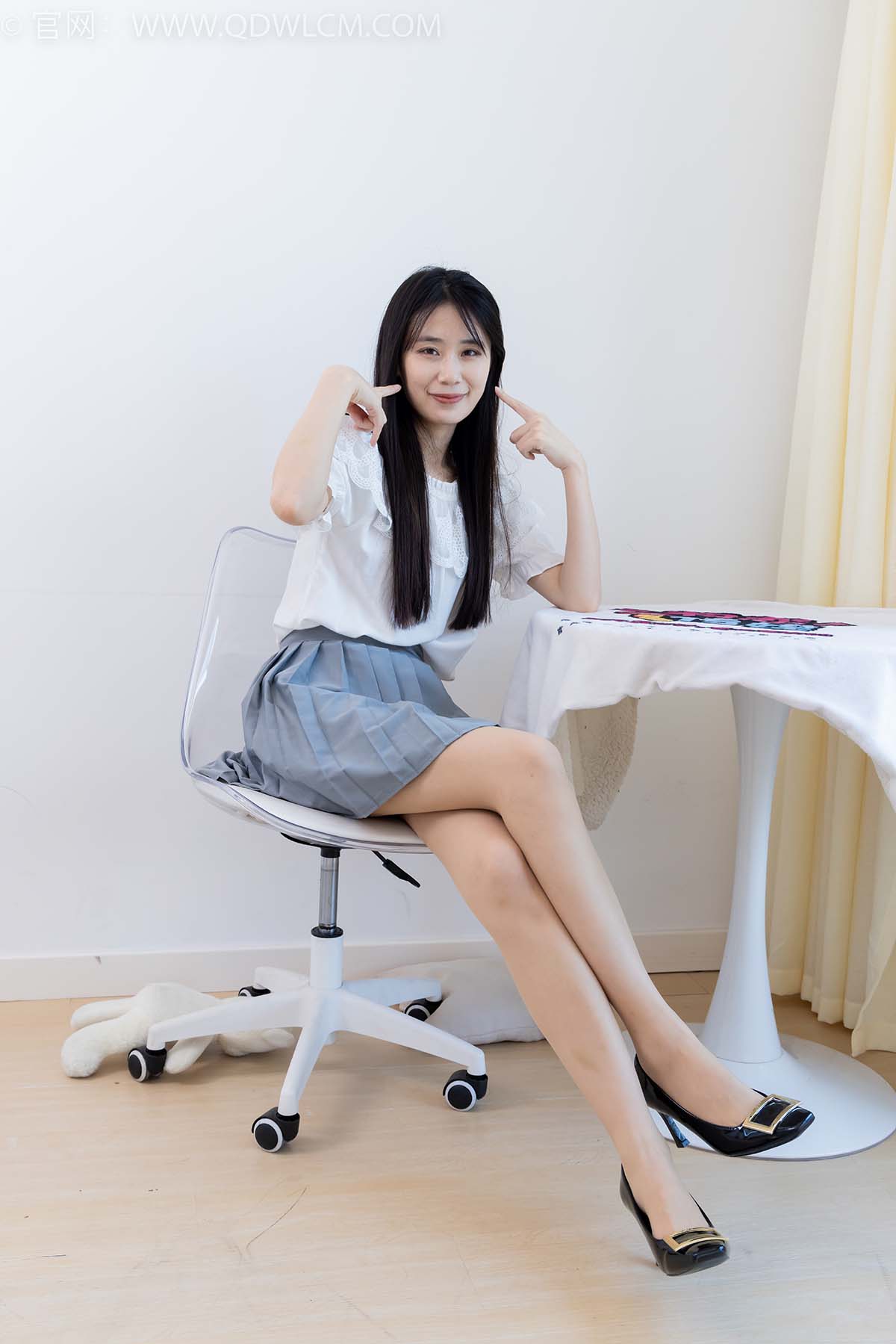 物恋传媒 NO.2436 菜菜-平底鞋、高跟鞋、薄肉丝