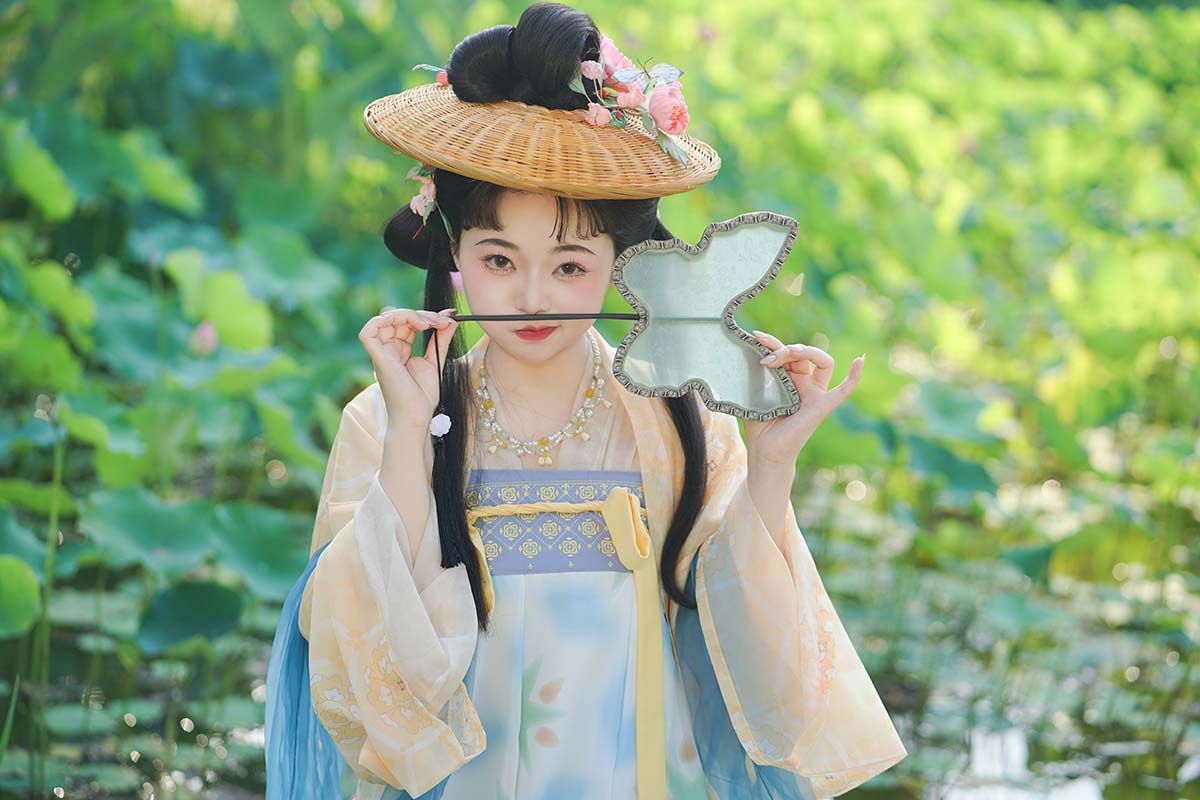 [YITUYU艺图语]2025.06.19 夏荷 舒朗