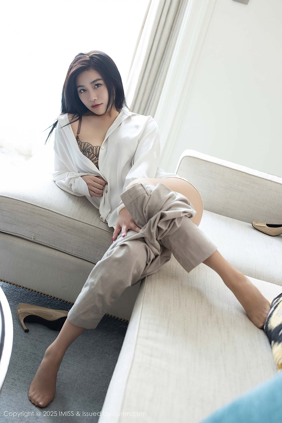 [IMiss爱蜜社]2025.08.27 VOL.800 许诺Sabrina