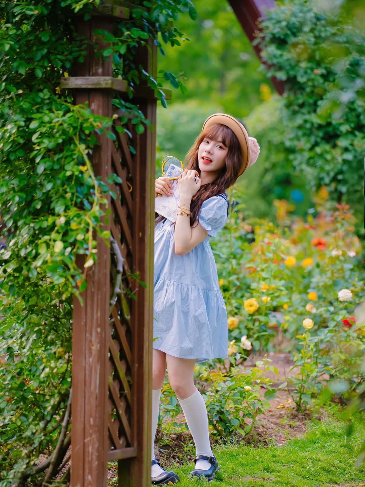 [YITUYU艺图语]2025.06.20 抱着童话书跌进滨江森林的红色绣球梦境！ 香菇菜包