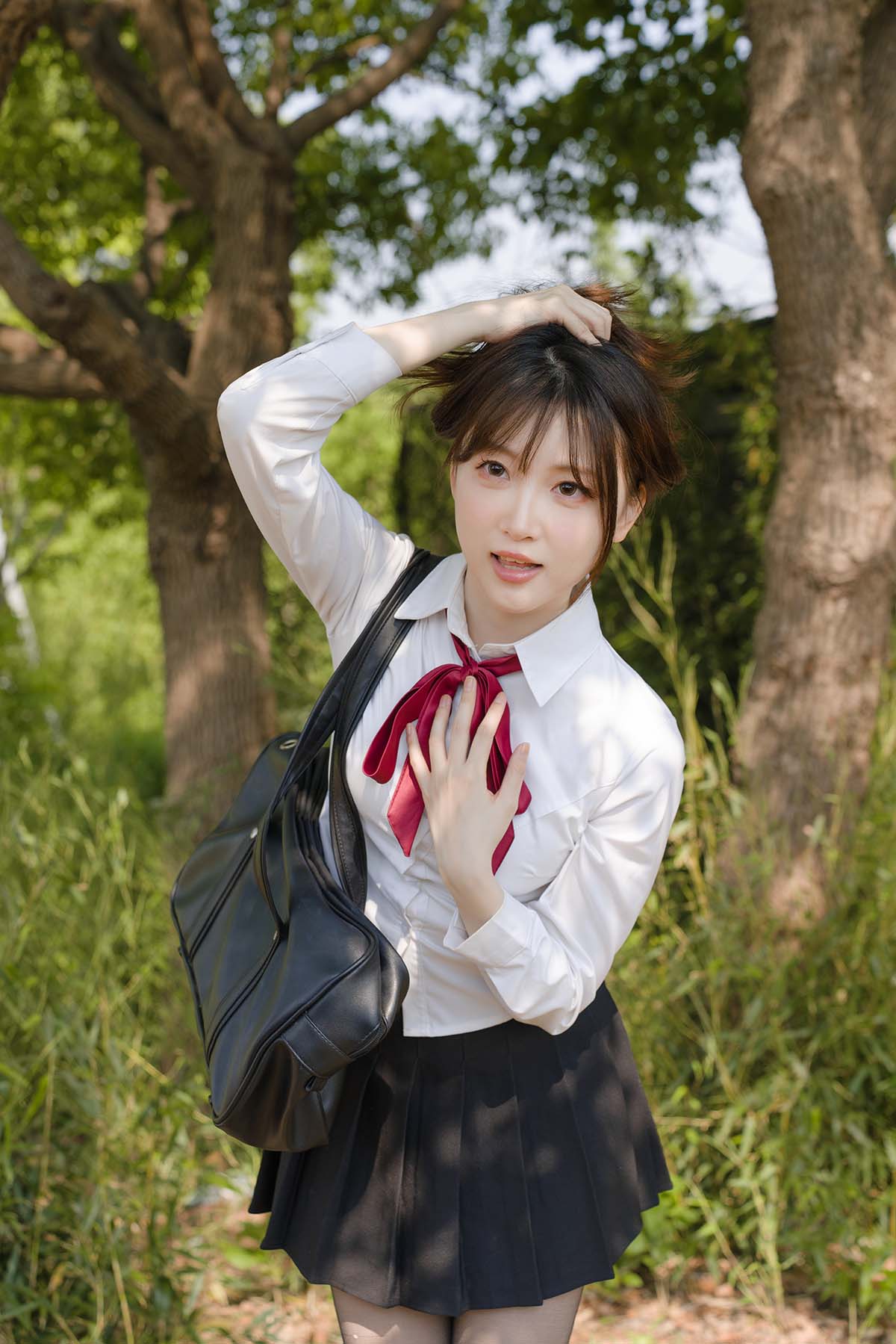 [YITUYU艺图语]2025.06.20 花间少女 冰冷企鹅 预览图 - 2