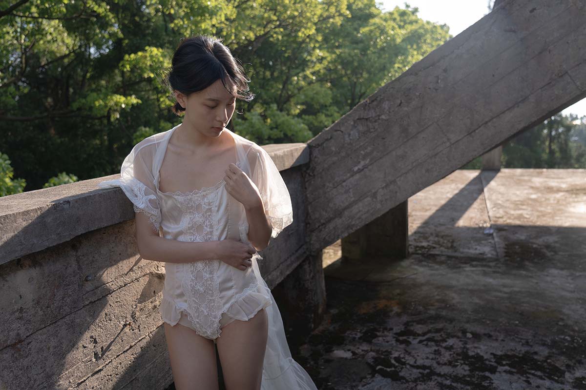 [YITUYU艺图语]2025.06.21 白裳与繁华的私语 七七 预览图 - 2