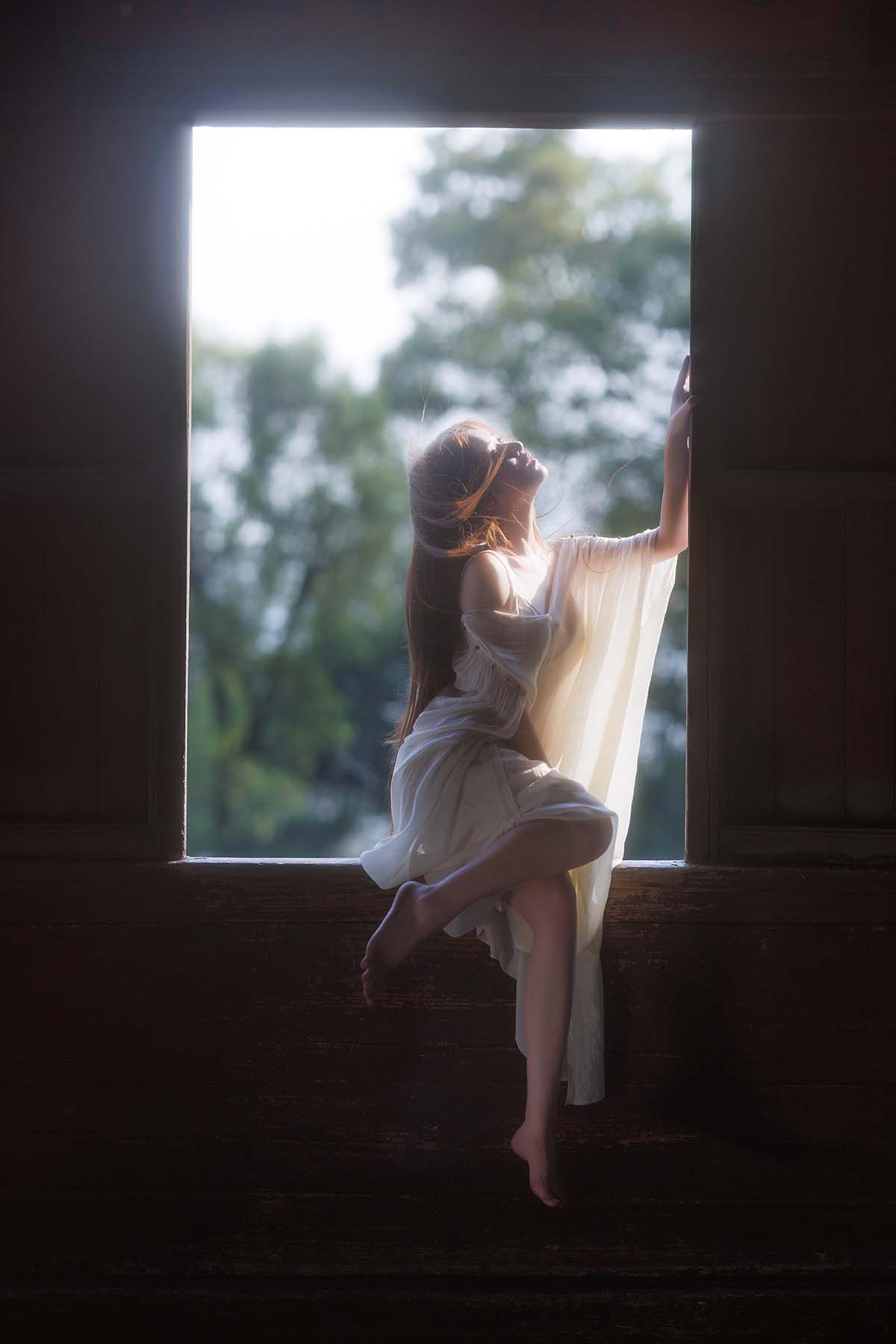 [YITUYU艺图语]2025.06.23 光与尘 阿君 预览图 - 2