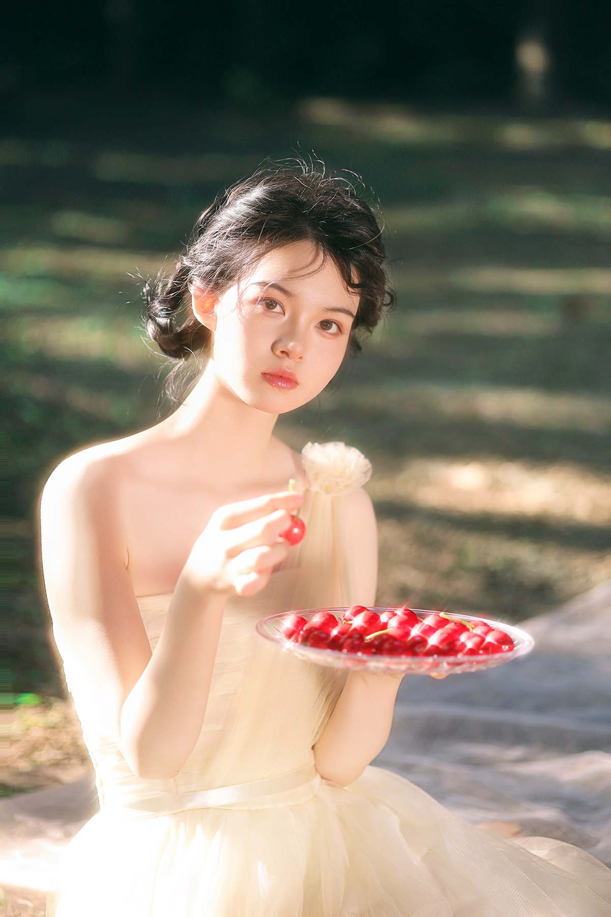 [YITUYU艺图语]2025.06.24 水果午后 不爱吃葱星人_ 预览图 - 2