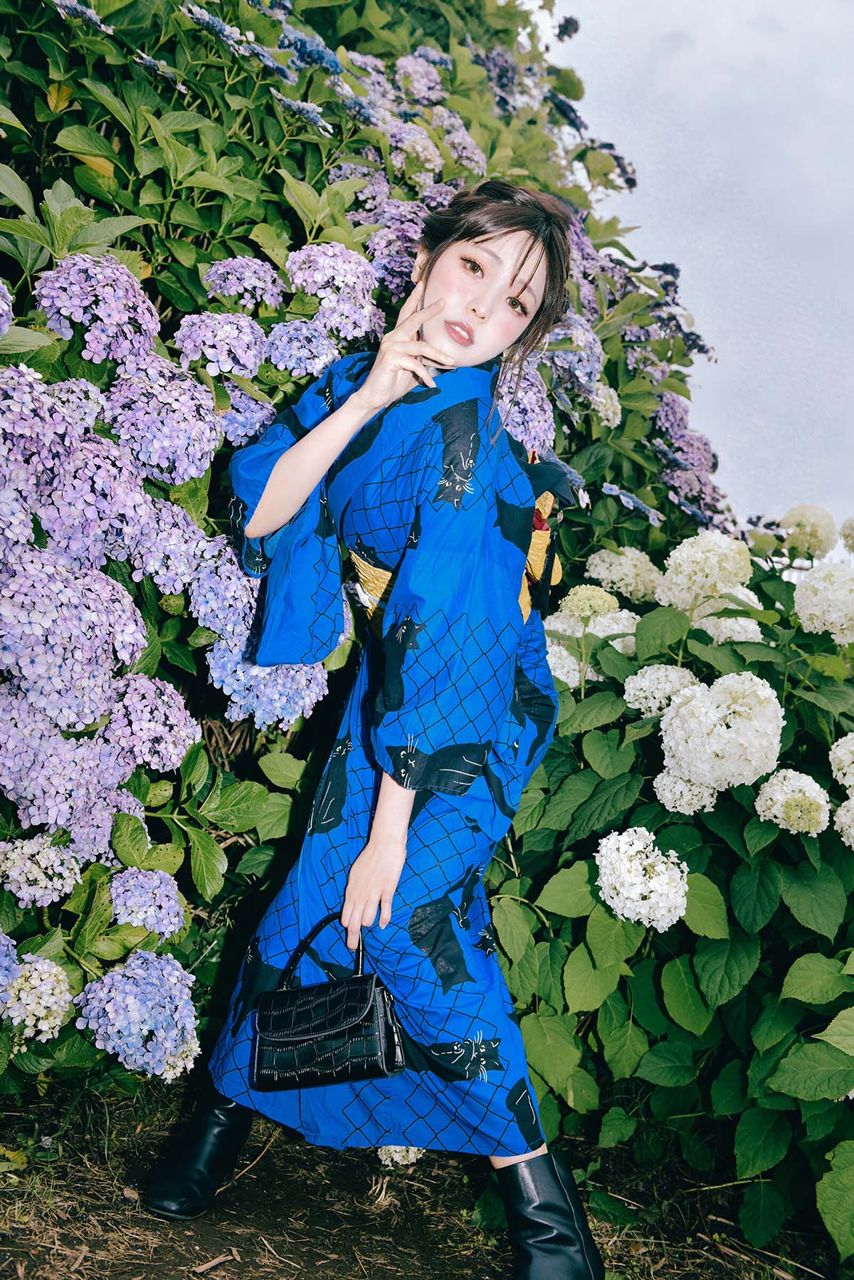 Ely_eee(ElyEE子) – Rainy Season Black Cat