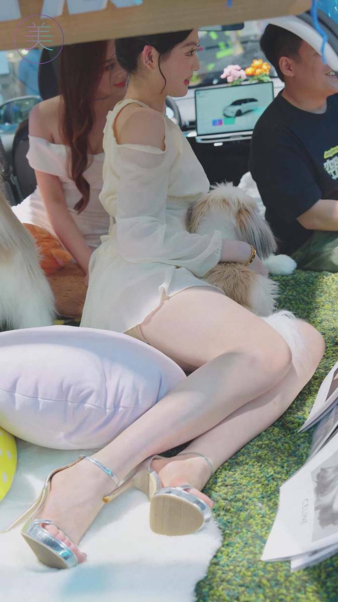 2024 广州车展 网红美女车模 beautyleg LOOKBOOK 01