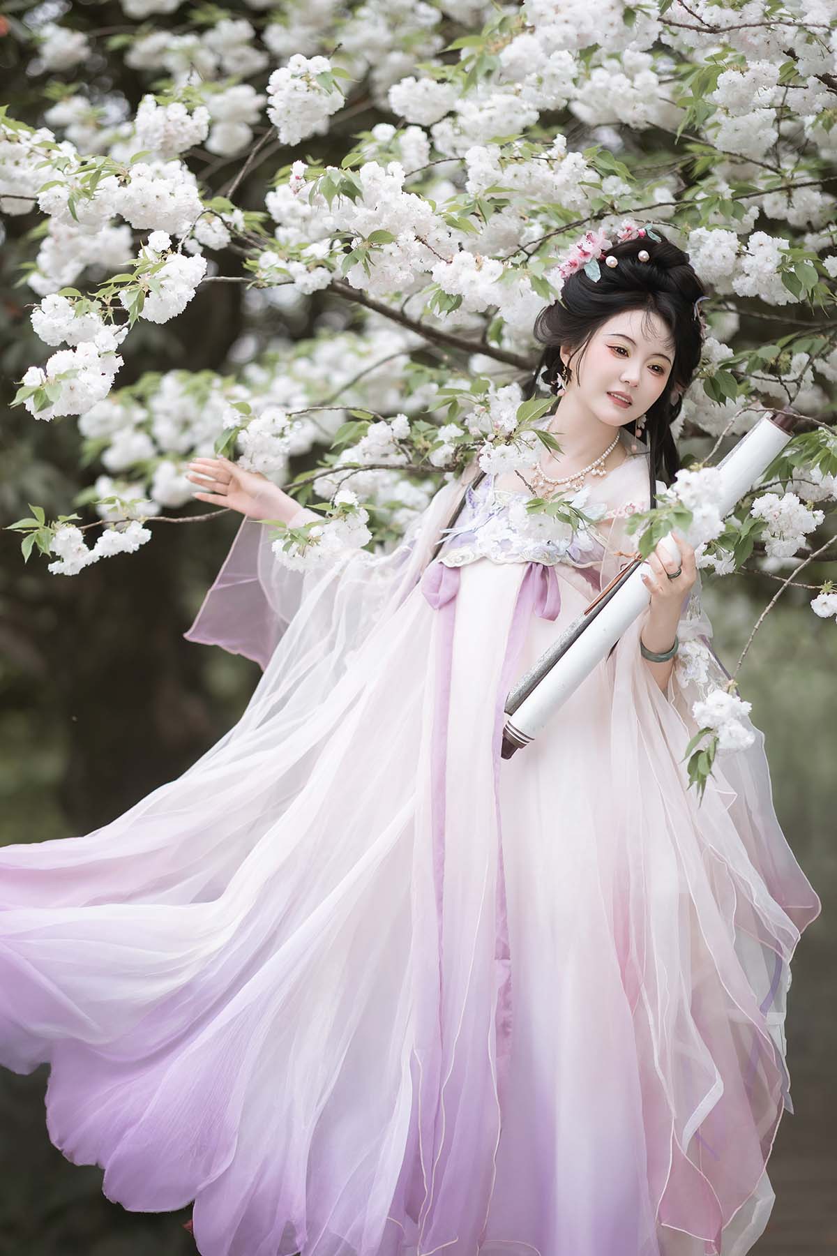 [YITUYU艺图语]2025.06.27 樱花似雪 璐璐haley 预览图 - 2