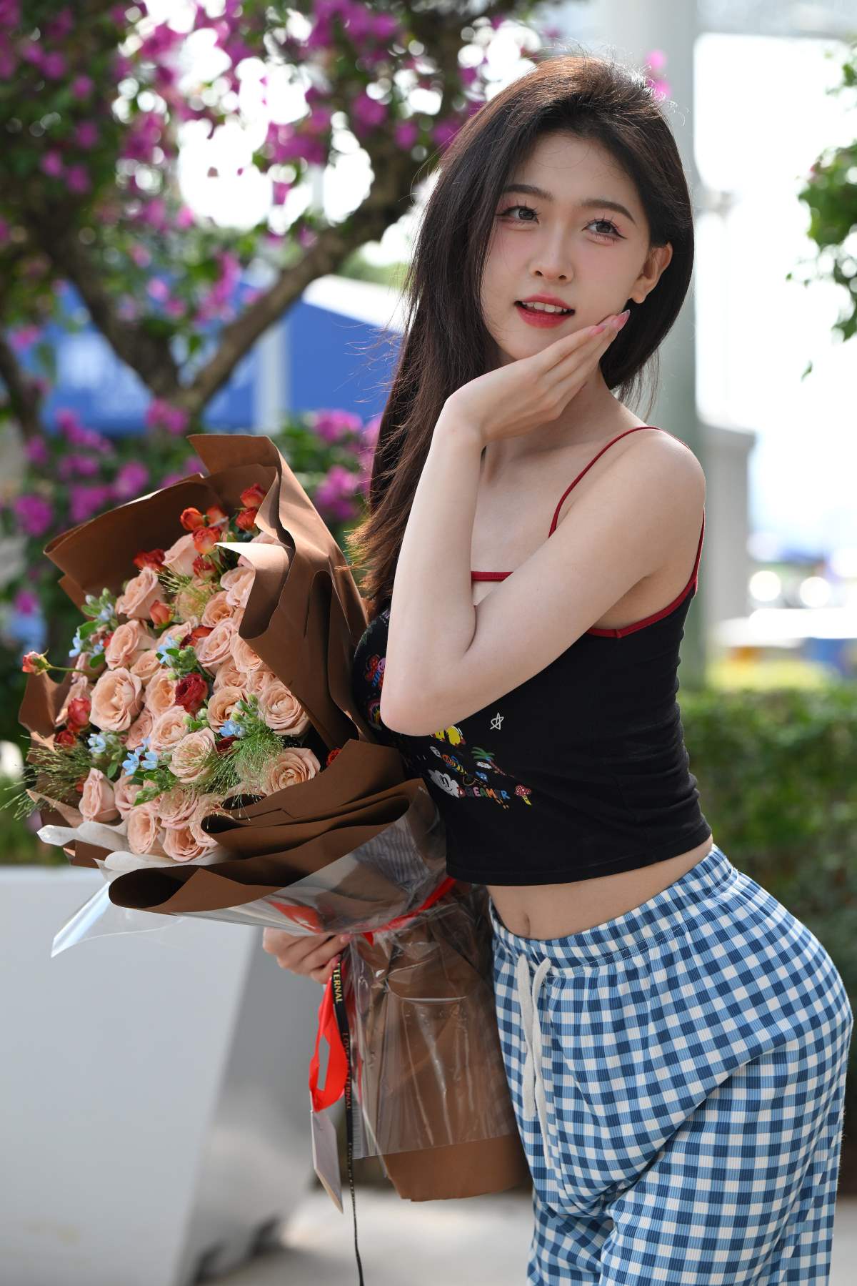 精选街拍作品 NO.4741 甜美格子裤