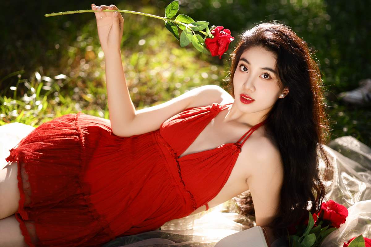 [YITUYU艺图语]2025.06.30 盛夏玫瑰 绝味小狮