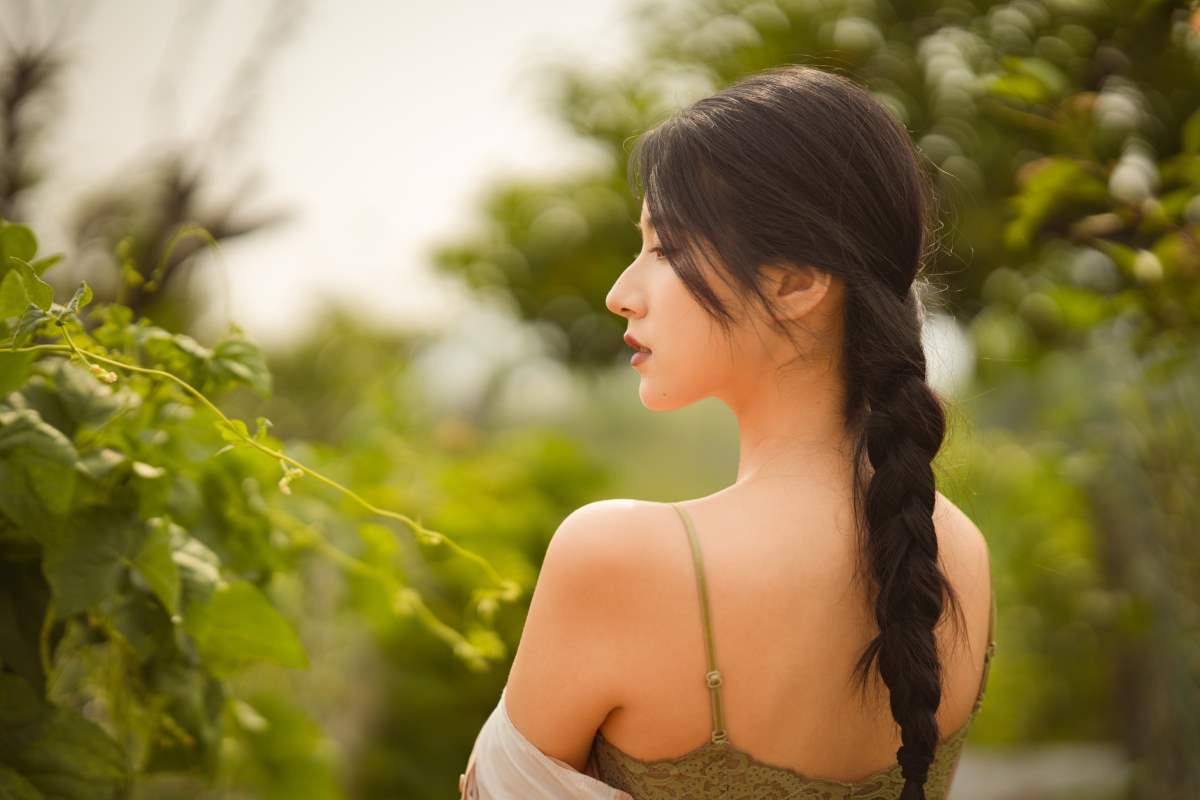 [YITUYU艺图语]2025.07.01 一本浪漫的散文集 枫糖泡芙 预览图 - 2