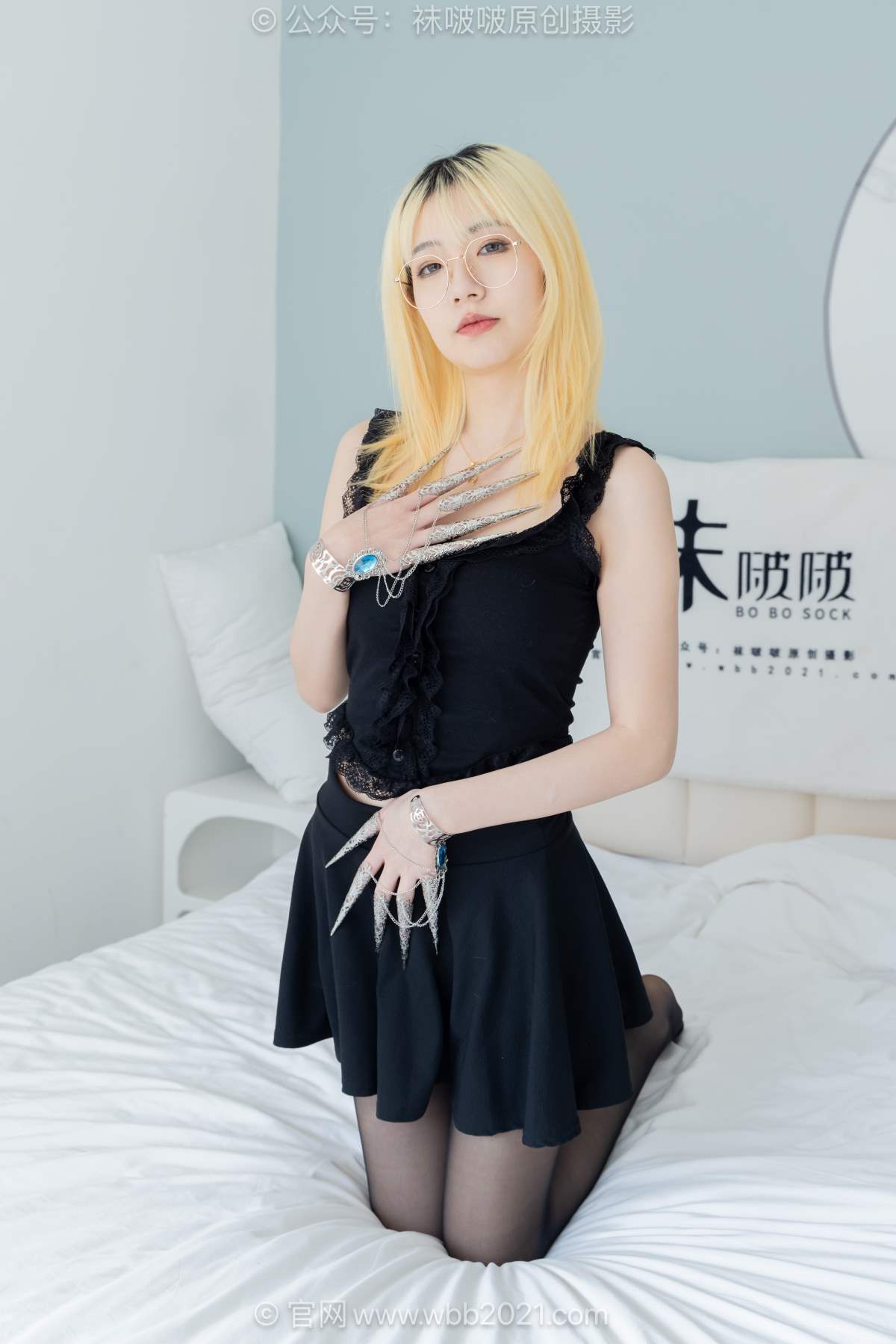 [BoBoSocks袜啵啵]NO.596 小甜豆-高跟鞋、高跟凉鞋、薄黑丝、裸足