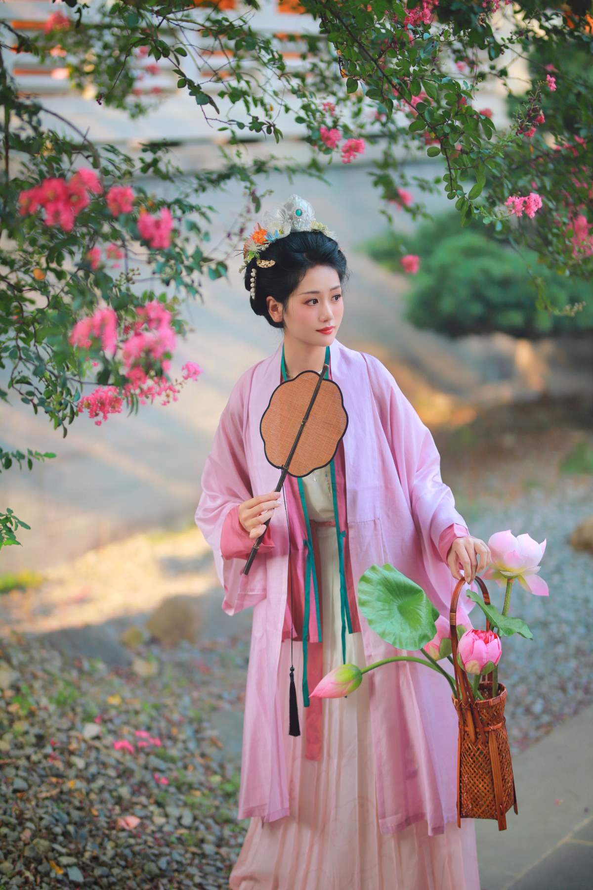 [YITUYU艺图语]2025.07.02 紫薇花开 一只大大大李子