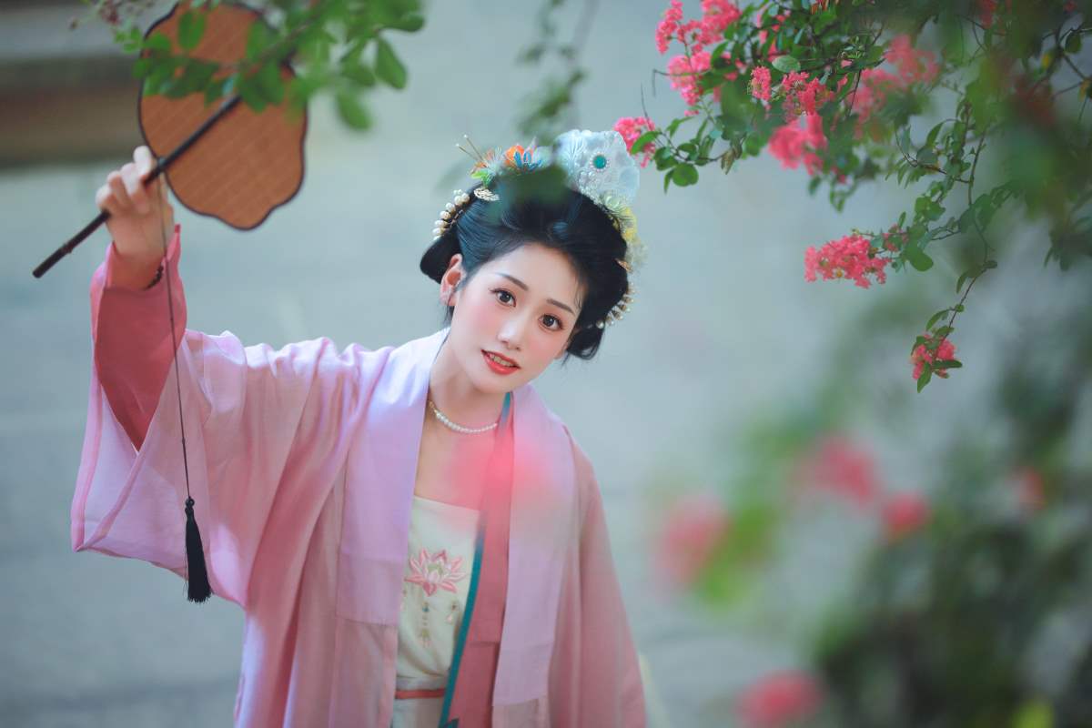 [YITUYU艺图语]2025.07.02 紫薇花开 一只大大大李子 预览图 - 2