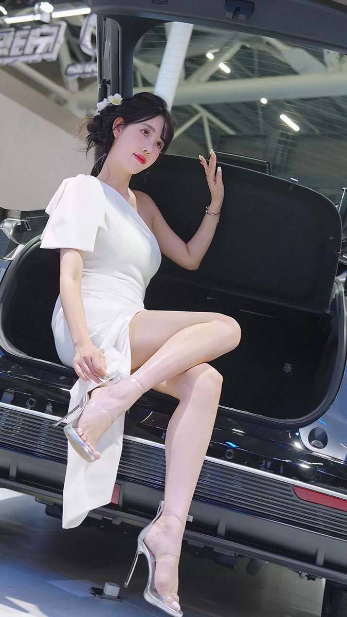 2024 广州车展 网红美女车模 beautyleg LOOKBOOK 32
