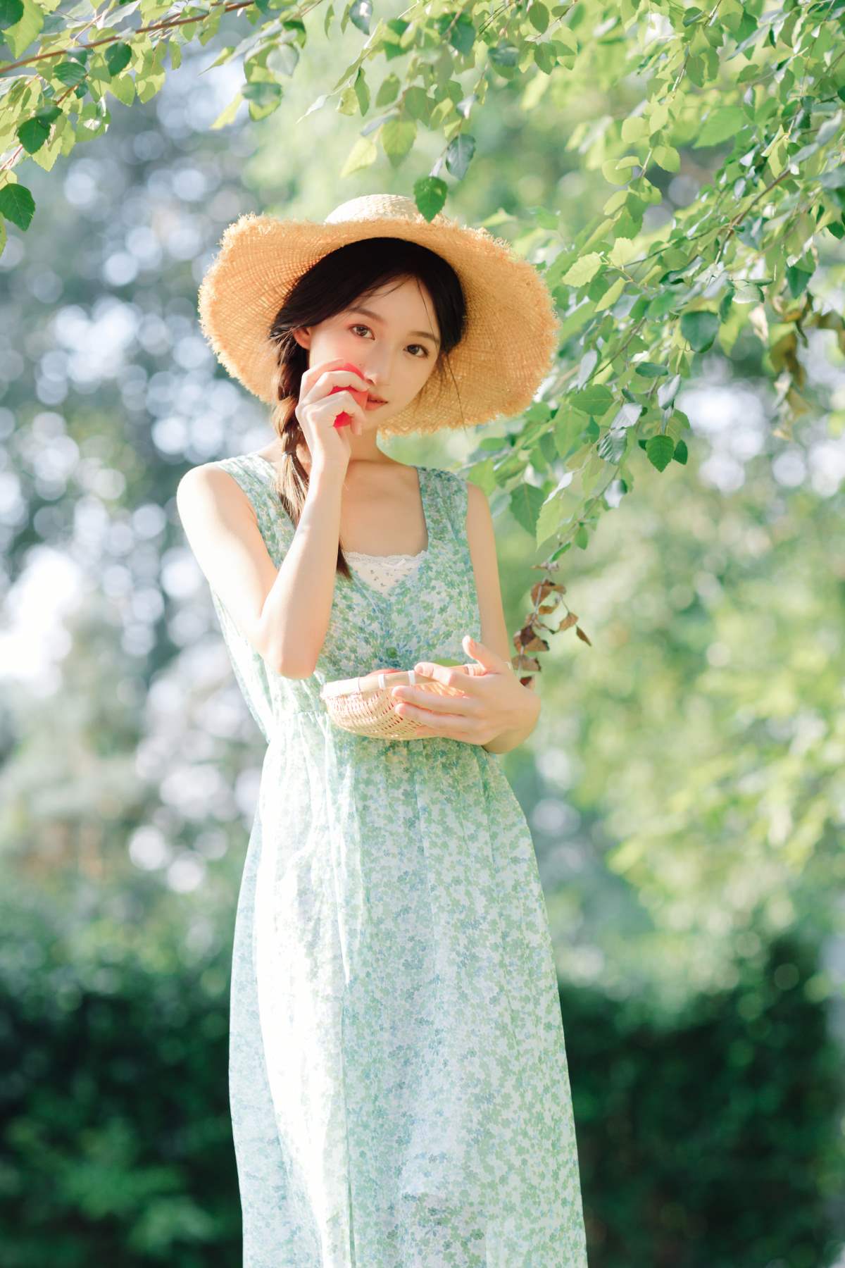 [YITUYU艺图语]2025.07.13 绿色夏日 林淼鑫