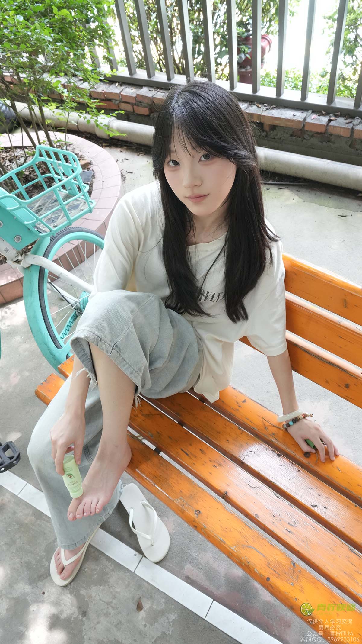 青柠映画 NO.042 – 阿慌 共享单车裸足 预览图 - 2