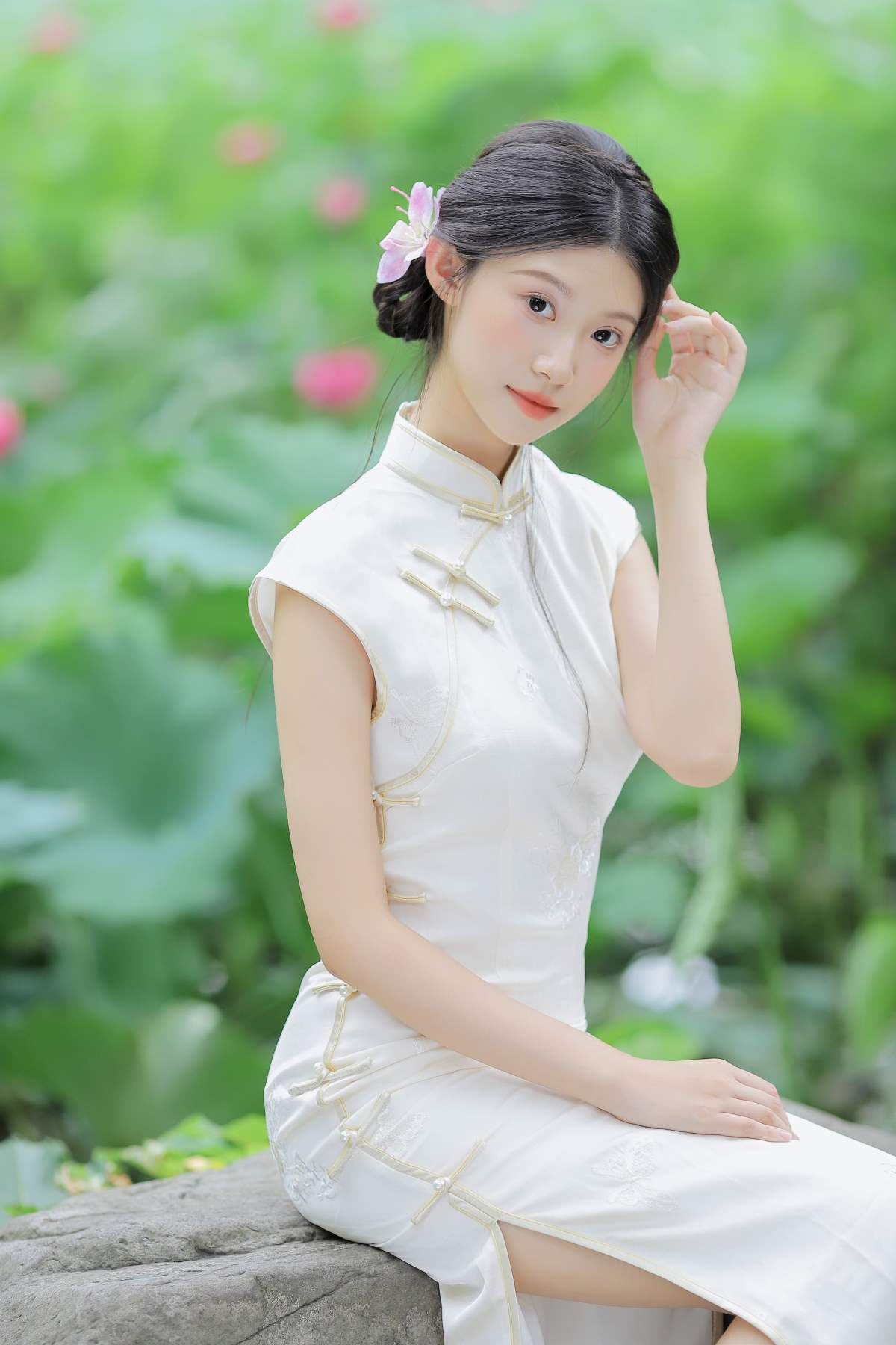 [YITUYU艺图语]2025.07.17 她似是一朵盈盈的芙蕖 一口烧麦