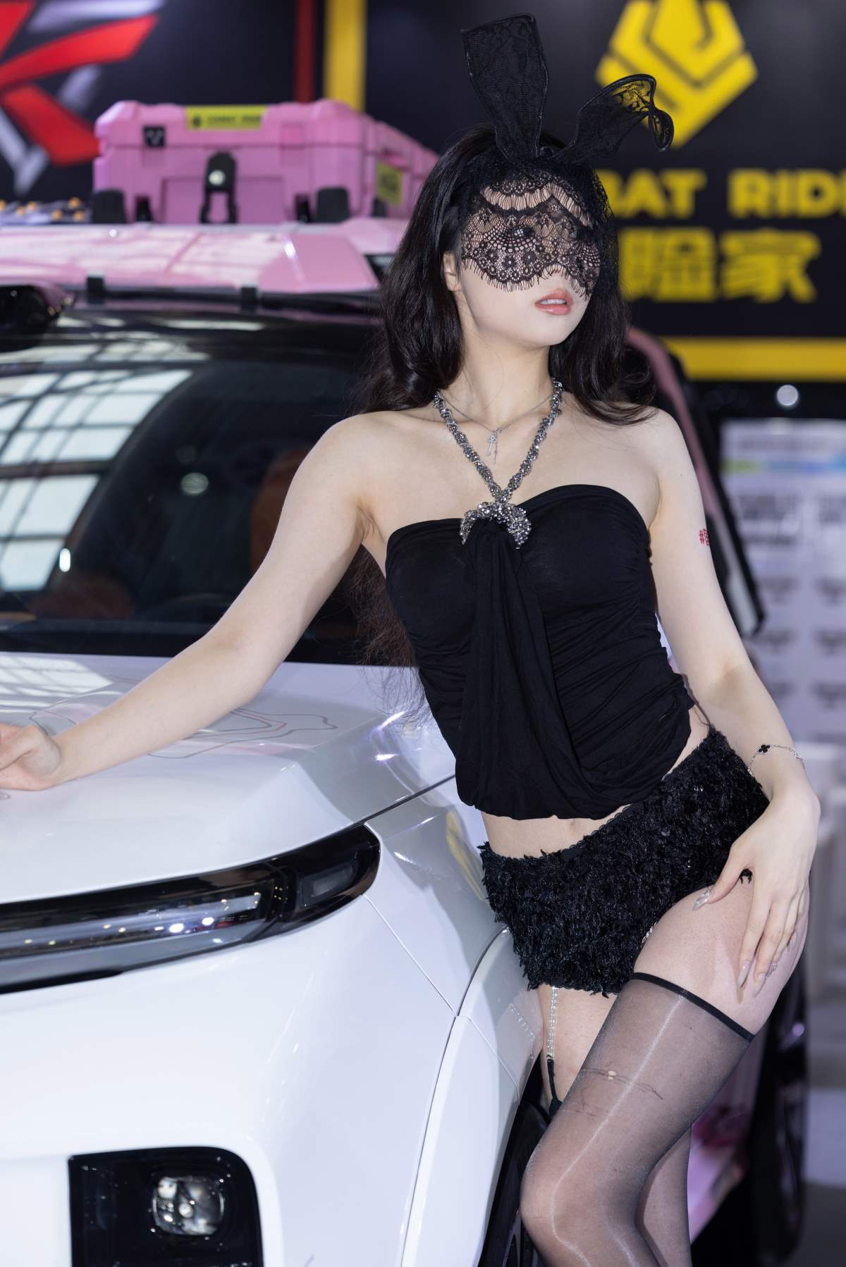 精选街拍作品 NO.4863 性感黑色套装