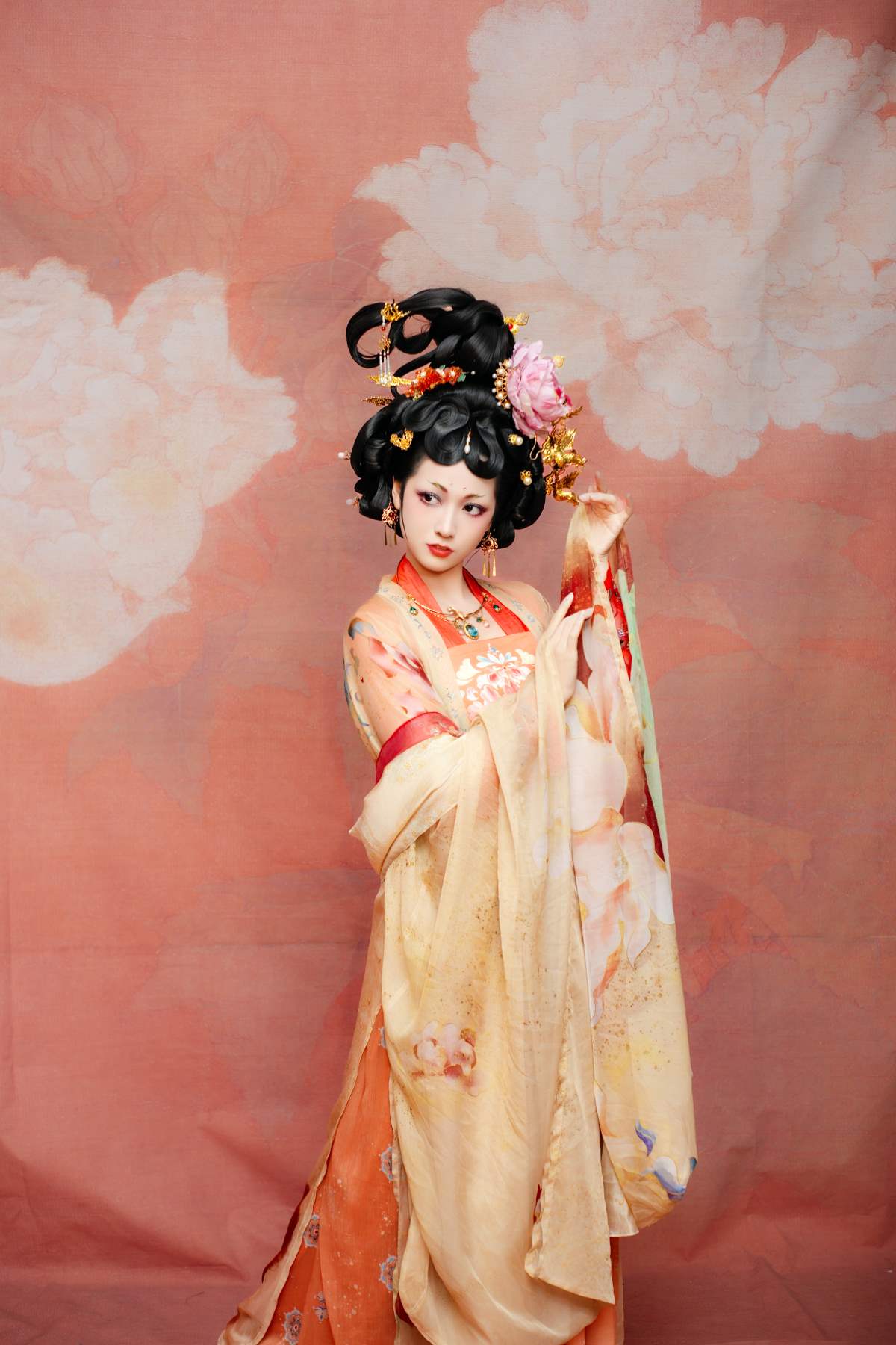 [YITUYU艺图语]2025.07.22 云想花容 李晓欣