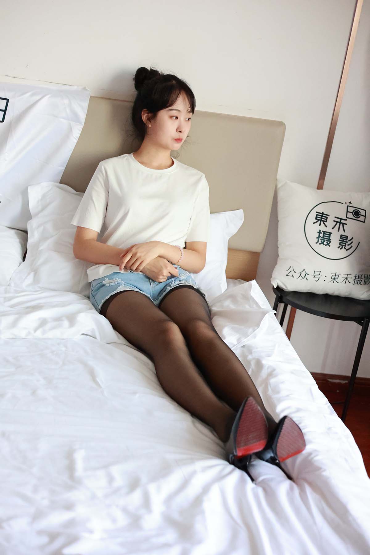 三禾摄影 NO.012 牛仔热裤 高跟 长丝