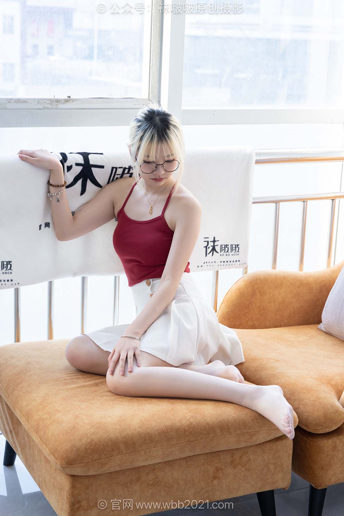 [BoBoSocks袜啵啵]NO.612 小甜豆-高跟鞋、油亮薄白丝 预览图 - 2