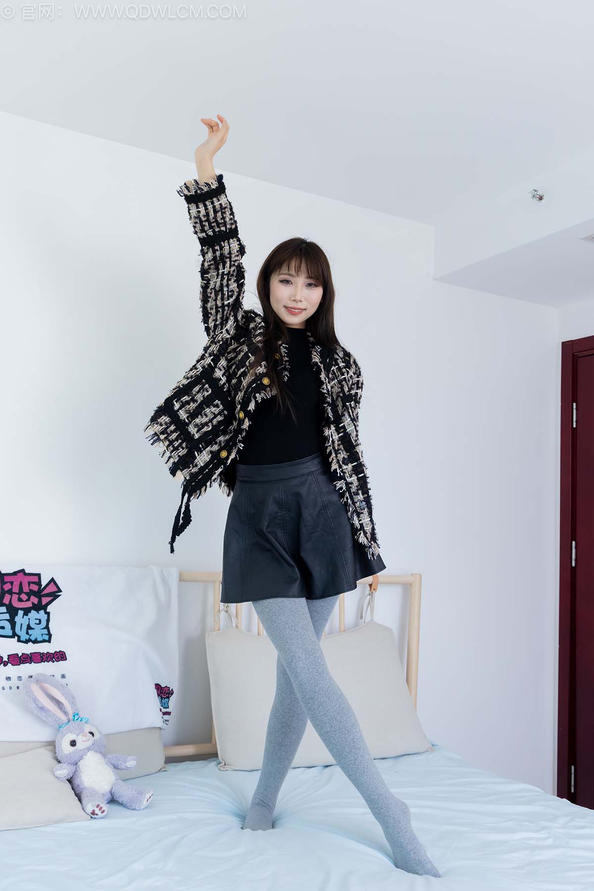 物恋传媒 NO.2531 泡泡-高跟鞋、厚灰丝 预览图 - 2 物恋传媒 NO.2531 泡泡-高跟鞋、厚灰丝 预览图 - 2