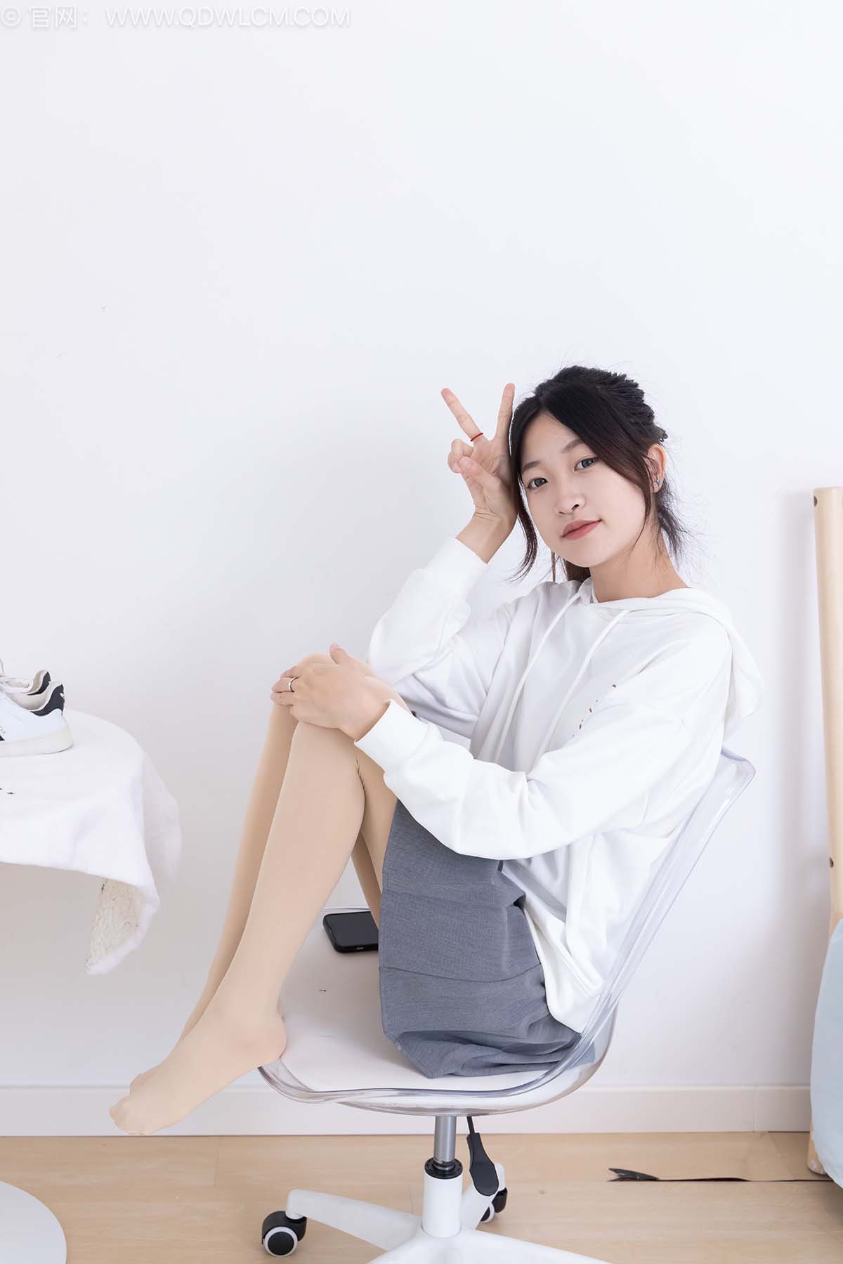 物恋传媒 NO.2547 小夏-板鞋、厚肉丝 预览图 - 2 物恋传媒 NO.2547 小夏-板鞋、厚肉丝 预览图 - 2