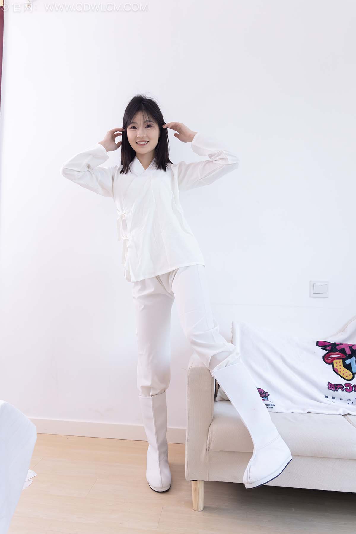 物恋传媒 NO.2551 青柠-古风长靴、薄肉丝 预览图 - 2 物恋传媒 NO.2551 青柠-古风长靴、薄肉丝 预览图 - 2