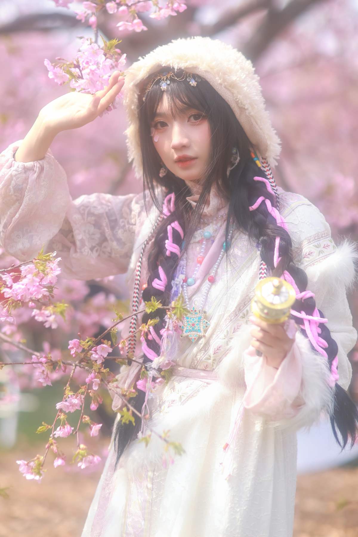 [YITUYU艺图语]2025.08.17 藏族少女の樱海 敢小姐