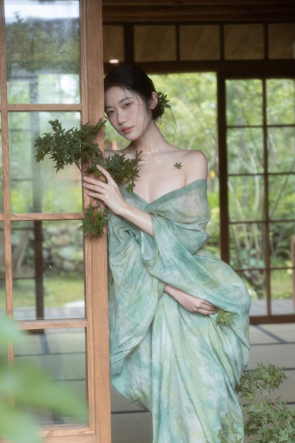 [YITUYU艺图语]2025.08.18 竹林、少女和新中式 费里妮妮