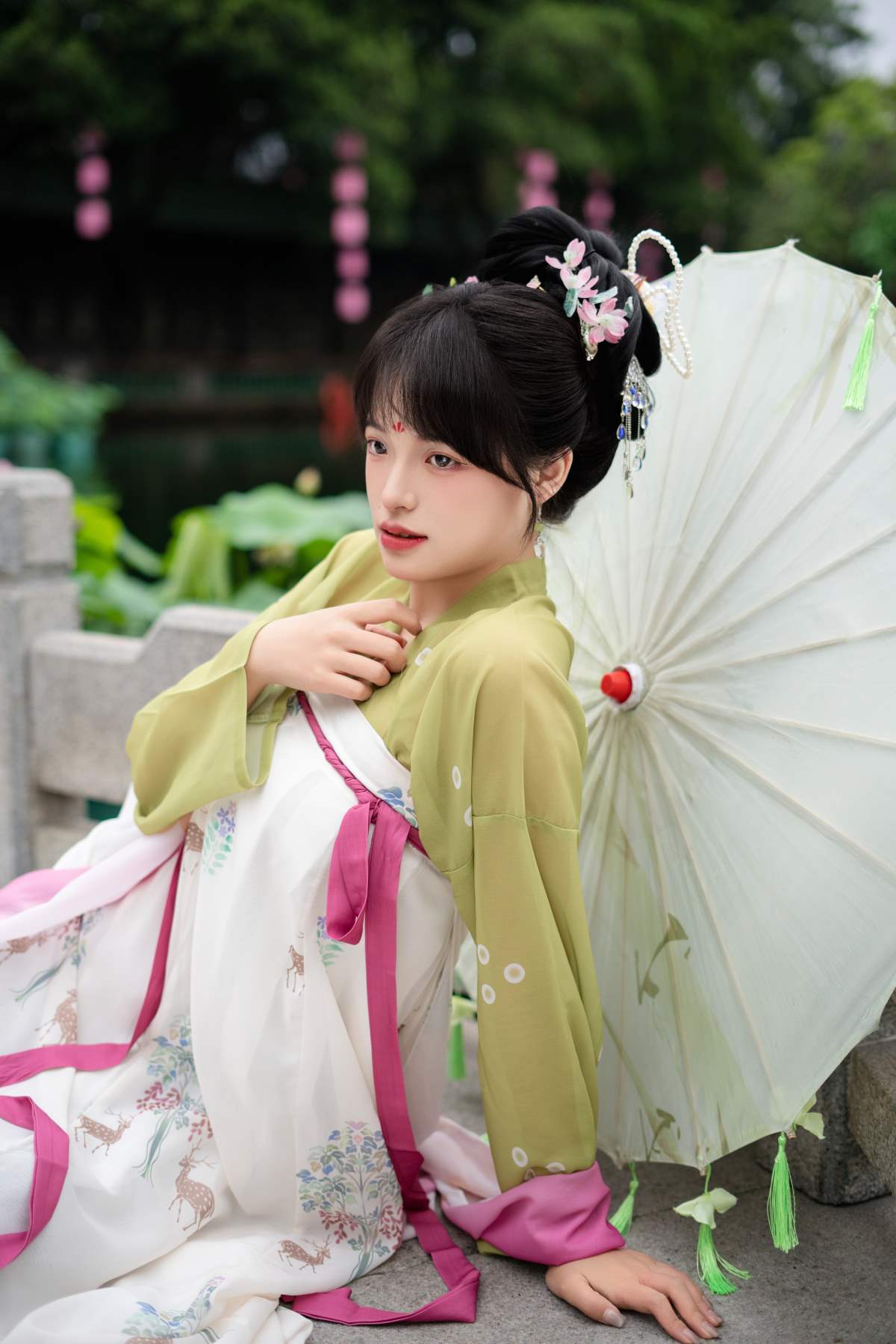 [YITUYU艺图语]2025.08.22 荷花小仙女 嘉琪