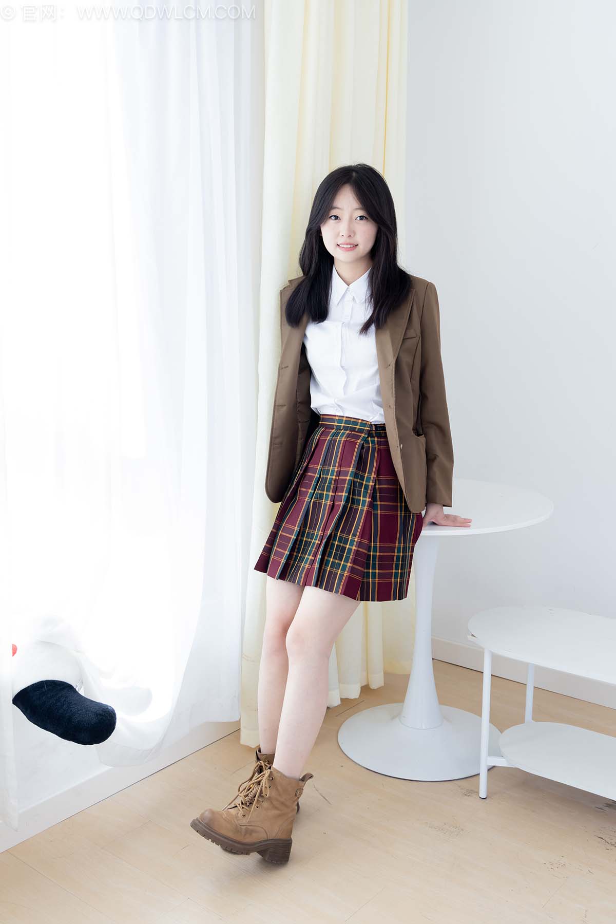 物恋传媒 NO.2567 萌萌-短靴、白棉袜、裸足、jk制服 预览图 - 2 物恋传媒 NO.2567 萌萌-短靴、白棉袜、裸足、jk制服 预览图 - 2