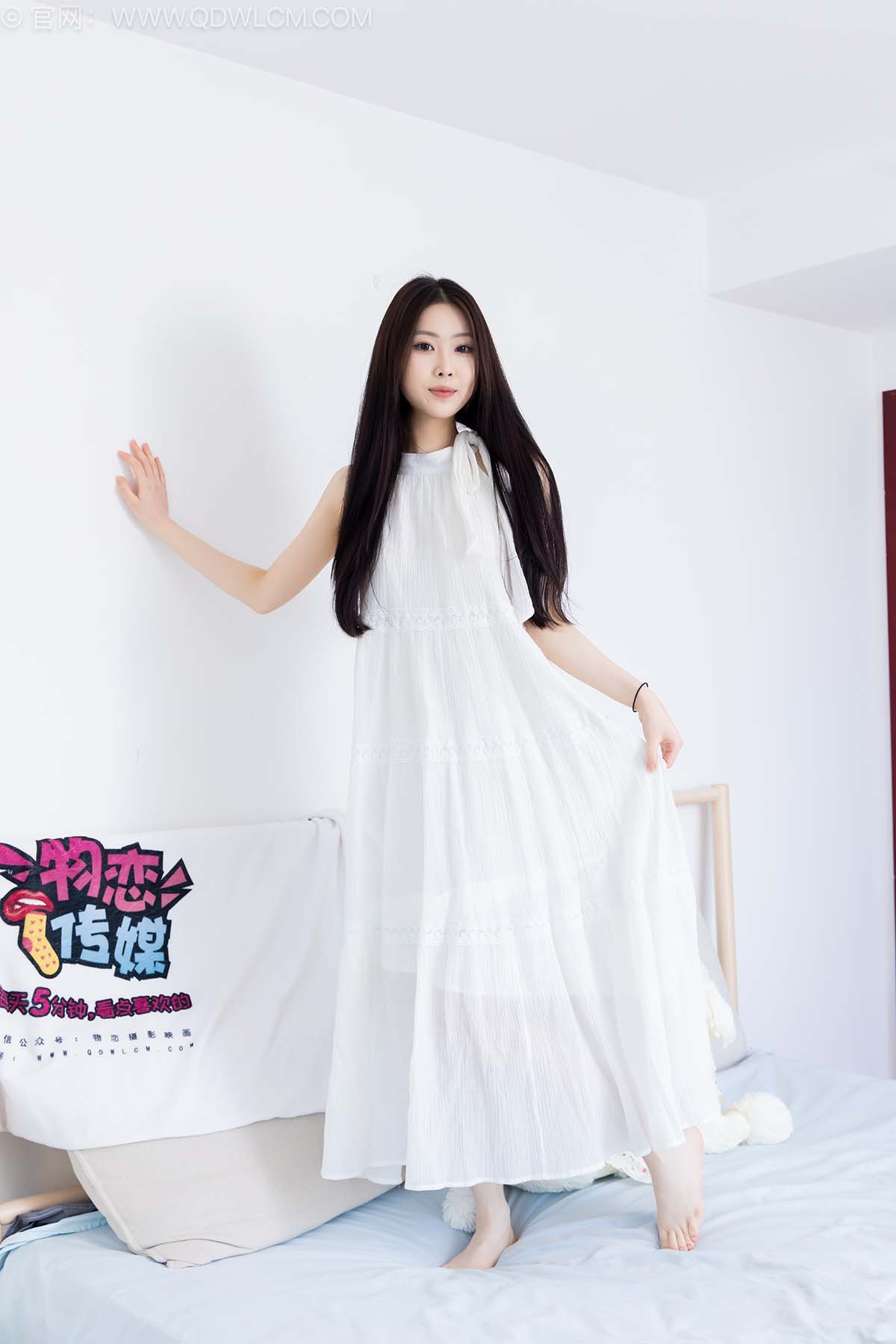 物恋传媒 NO.2568 小羊-板鞋、白棉袜、裸足 预览图 - 2 物恋传媒 NO.2568 小羊-板鞋、白棉袜、裸足 预览图 - 2