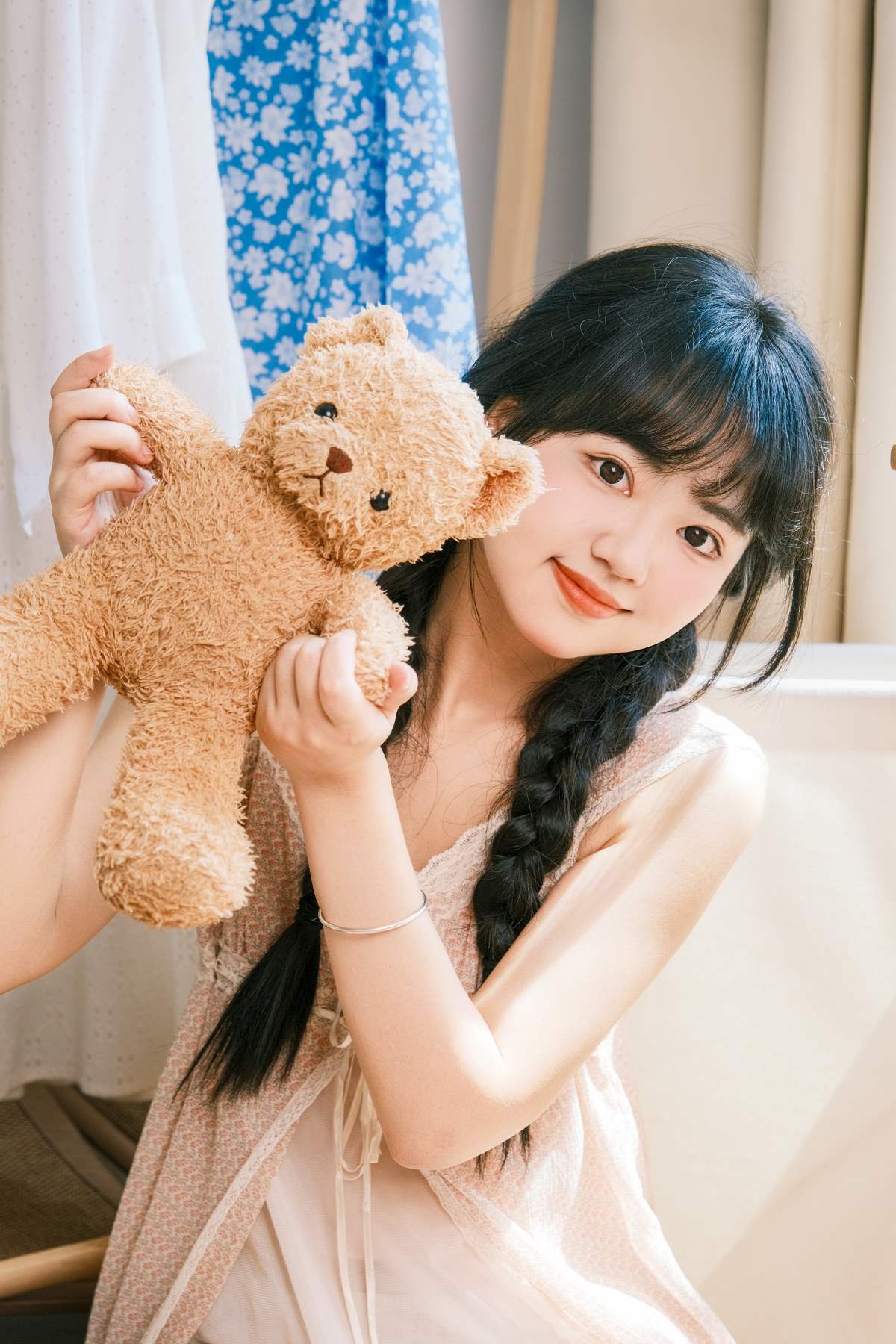 [YITUYU艺图语]2025.08.26 日系少女居家拍照 小梨花儿