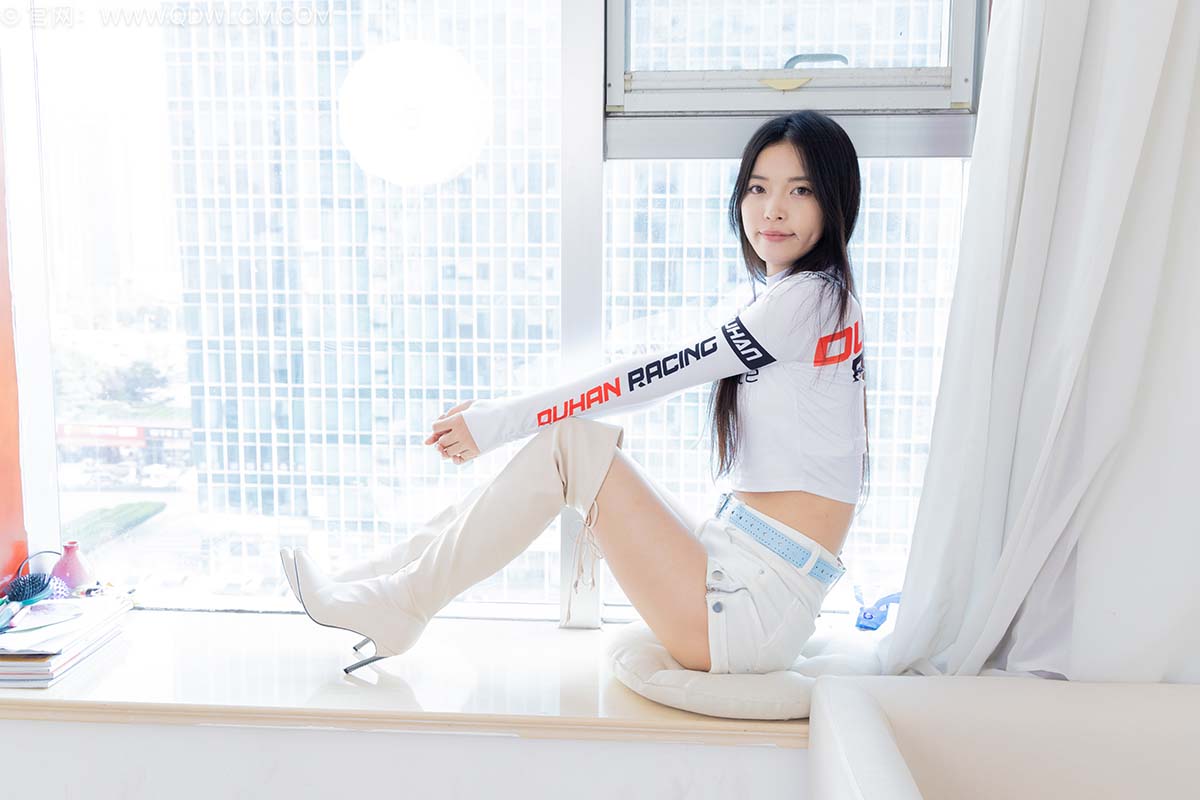 物恋传媒 NO.2575 茯苓-高跟长靴、白棉袜、裸足 预览图 - 2 物恋传媒 NO.2575 茯苓-高跟长靴、白棉袜、裸足 预览图 - 2