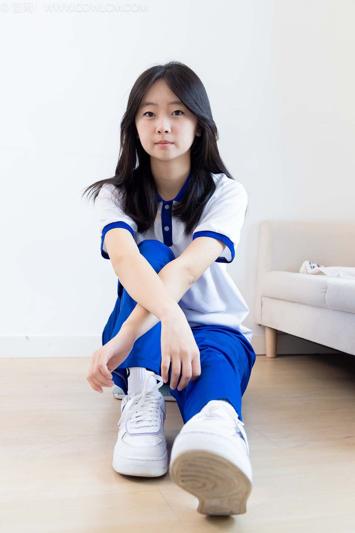 物恋传媒 NO.2576 萌萌-板鞋、白棉袜、裸足、校服 预览图 - 2 物恋传媒 NO.2576 萌萌-板鞋、白棉袜、裸足、校服 预览图 - 2