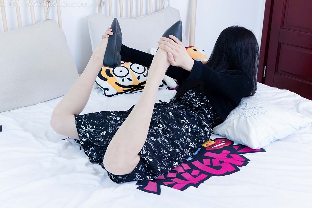 物恋传媒 NO.2580 茯苓-平底鞋、薄肉丝、裸足 预览图 - 2 物恋传媒 NO.2580 茯苓-平底鞋、薄肉丝、裸足 预览图 - 2