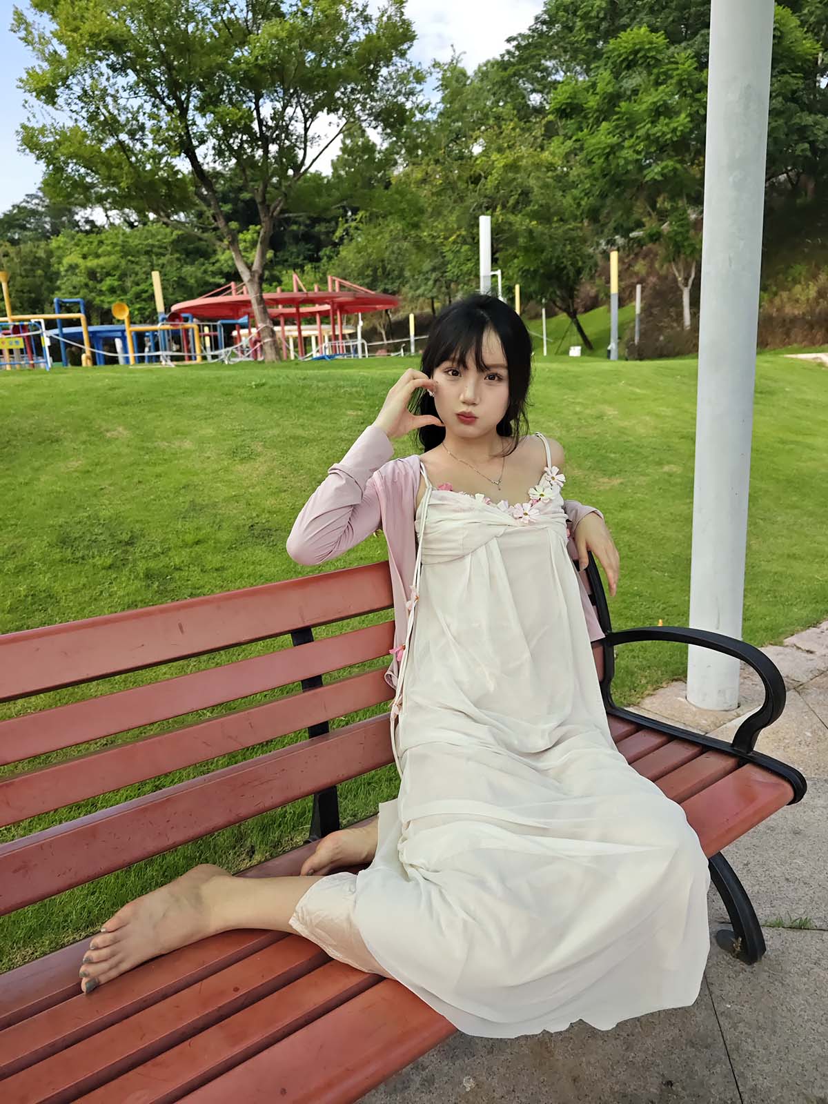 约拍系列 004号作品 船袜裸足 预览图 - 2 约拍系列 004号作品 船袜裸足 预览图 - 2