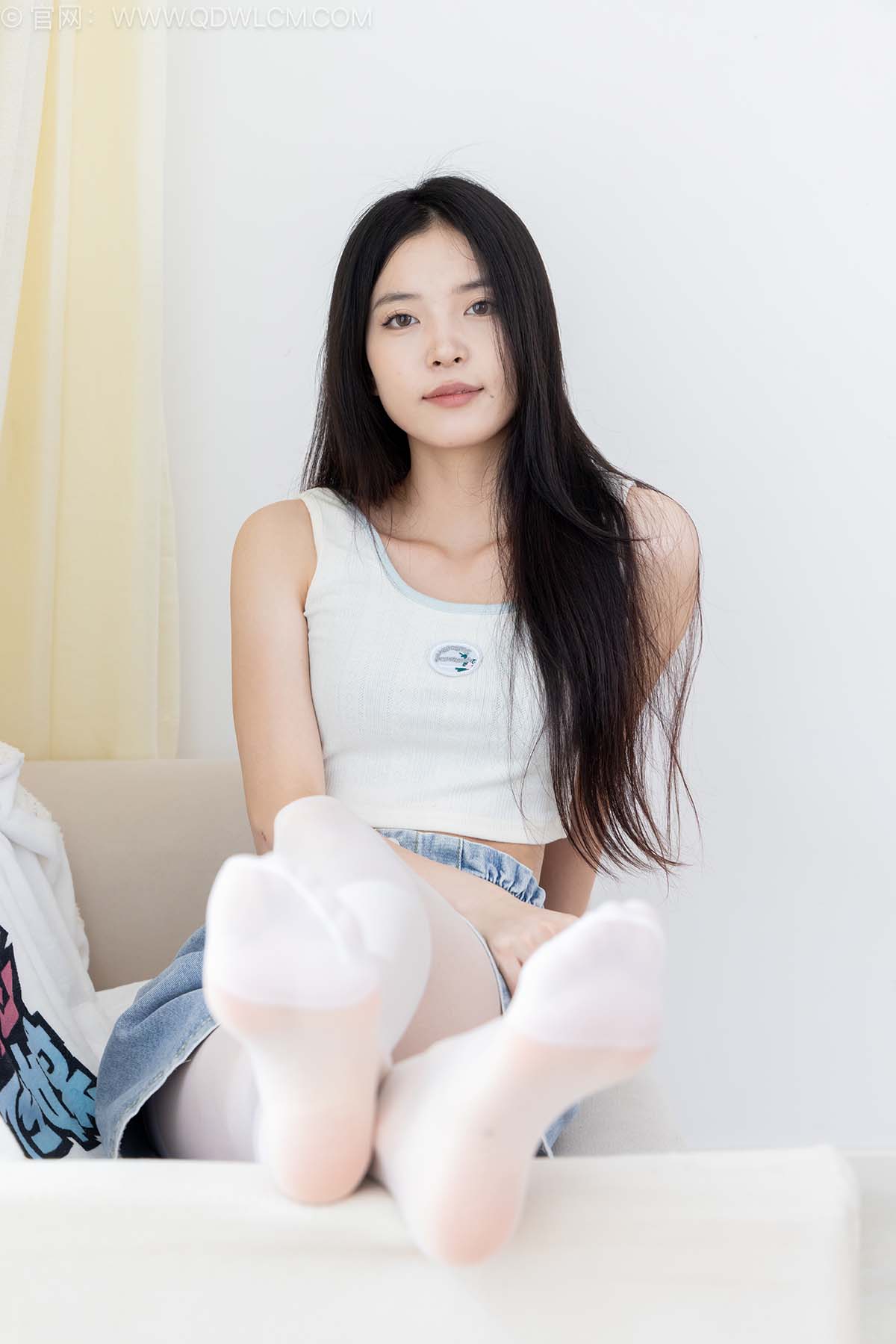 物恋传媒 NO.2588 茯苓-两双帆布鞋、薄白丝 预览图 - 2 物恋传媒 NO.2588 茯苓-两双帆布鞋、薄白丝 预览图 - 2